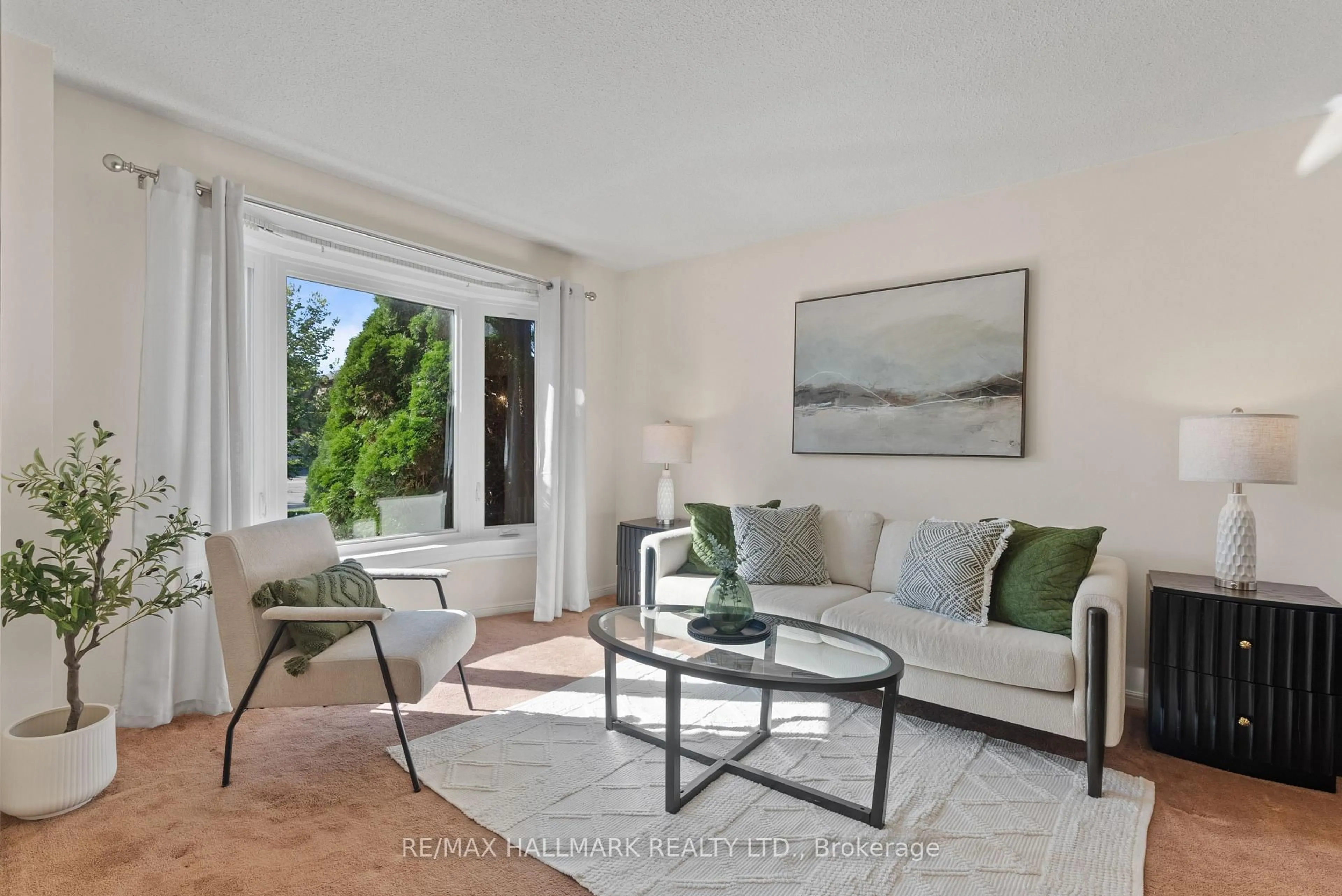 Living room with furniture, unknown for 15 Emcarr Dr, Toronto Ontario M1E 4Z9
