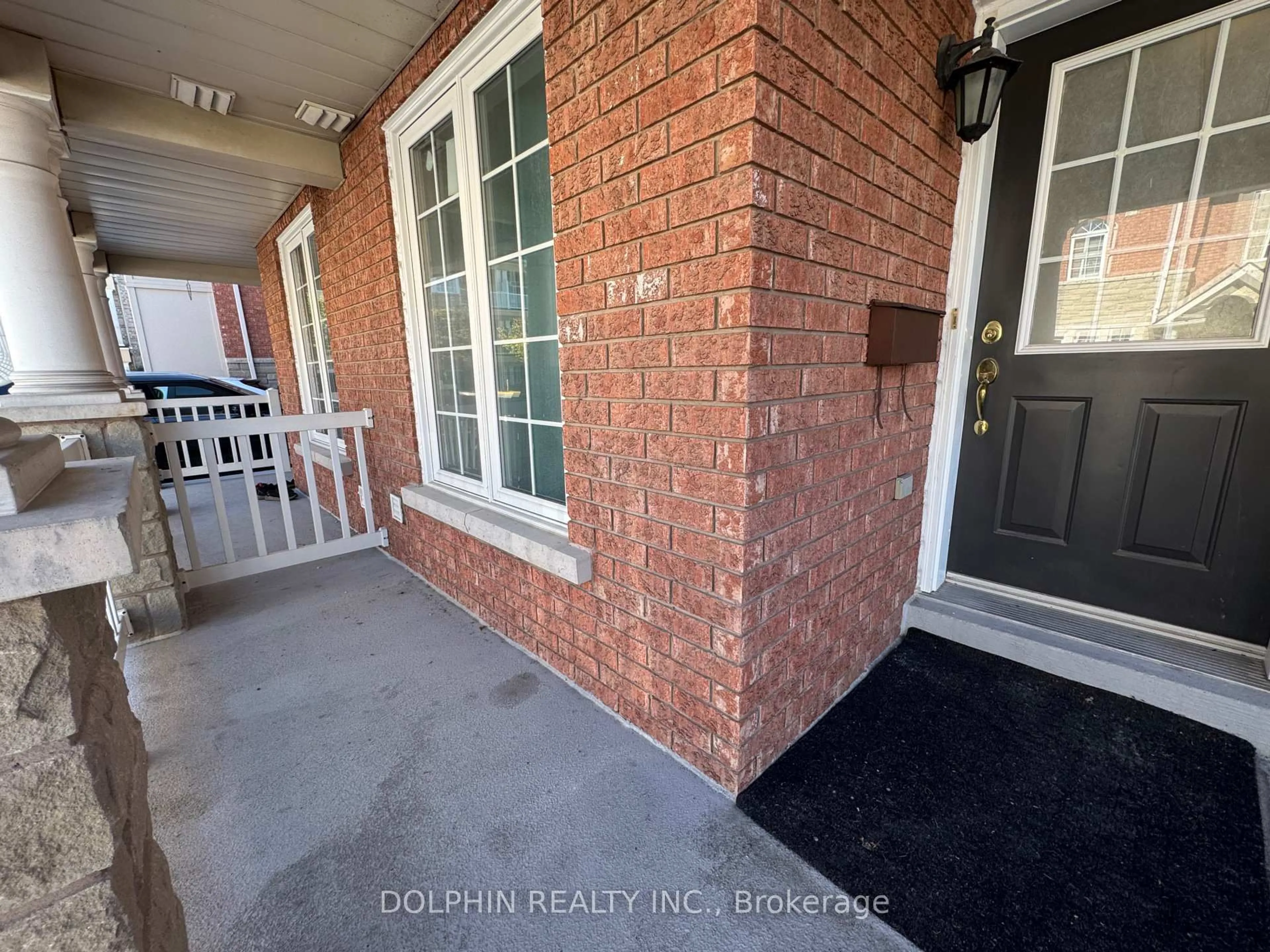 Indoor entryway for 75 Torr Lane, Ajax Ontario L1S 7N2