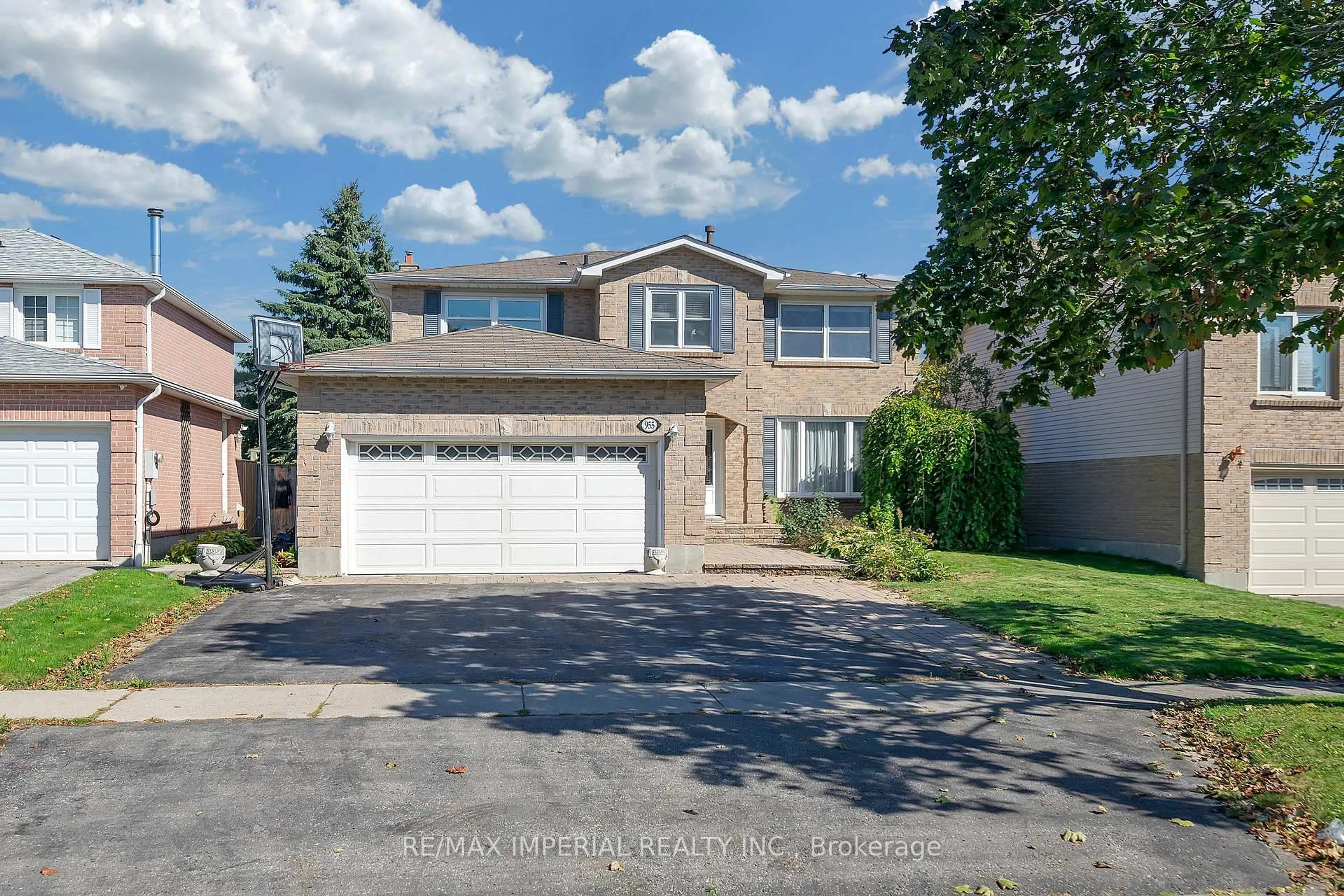 Unknown for 955 Snowbird St, Oshawa Ontario L1J 8J8