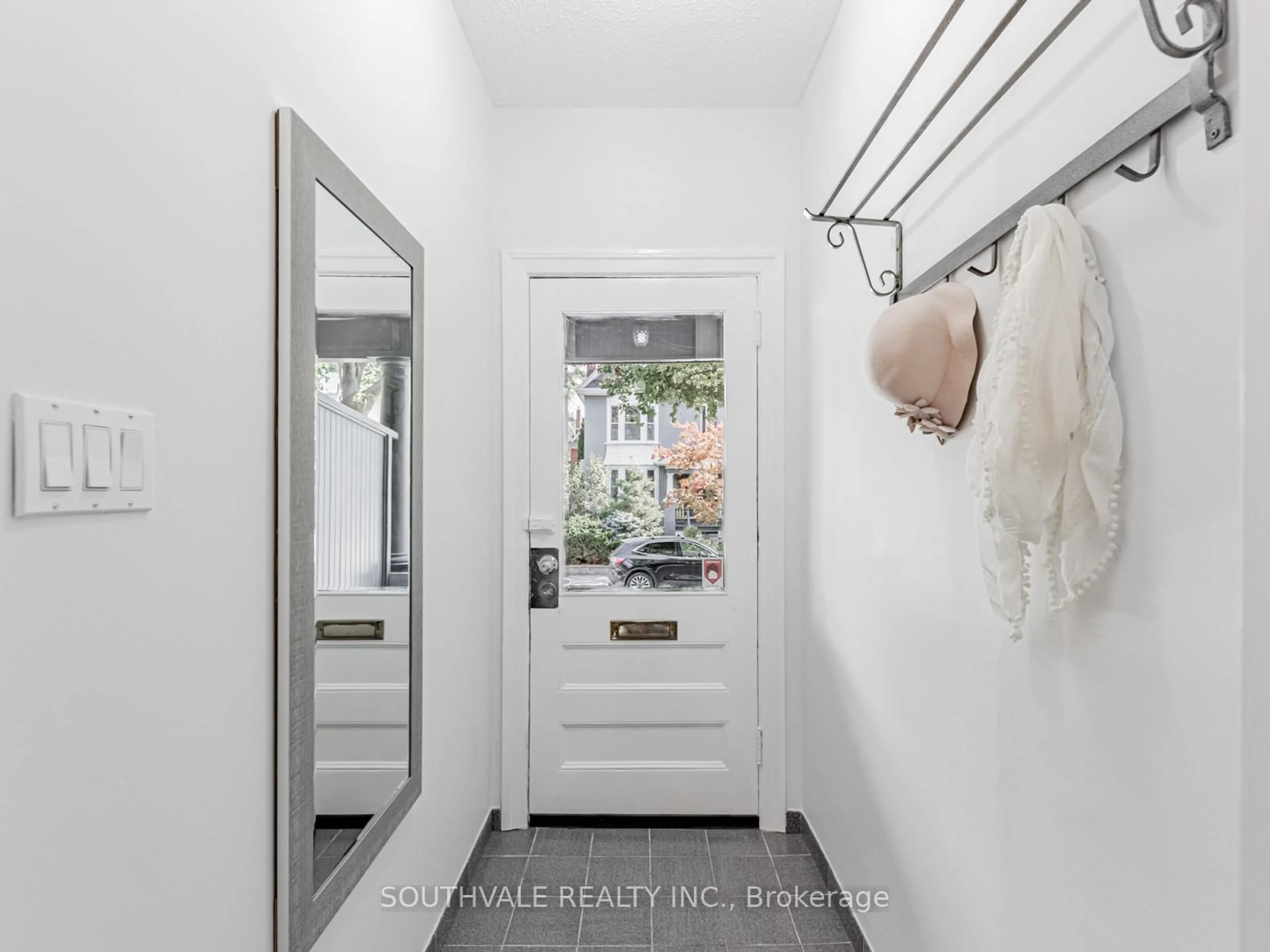 Indoor entryway for 104 Dearbourne Ave, Toronto Ontario M4K 1M7
