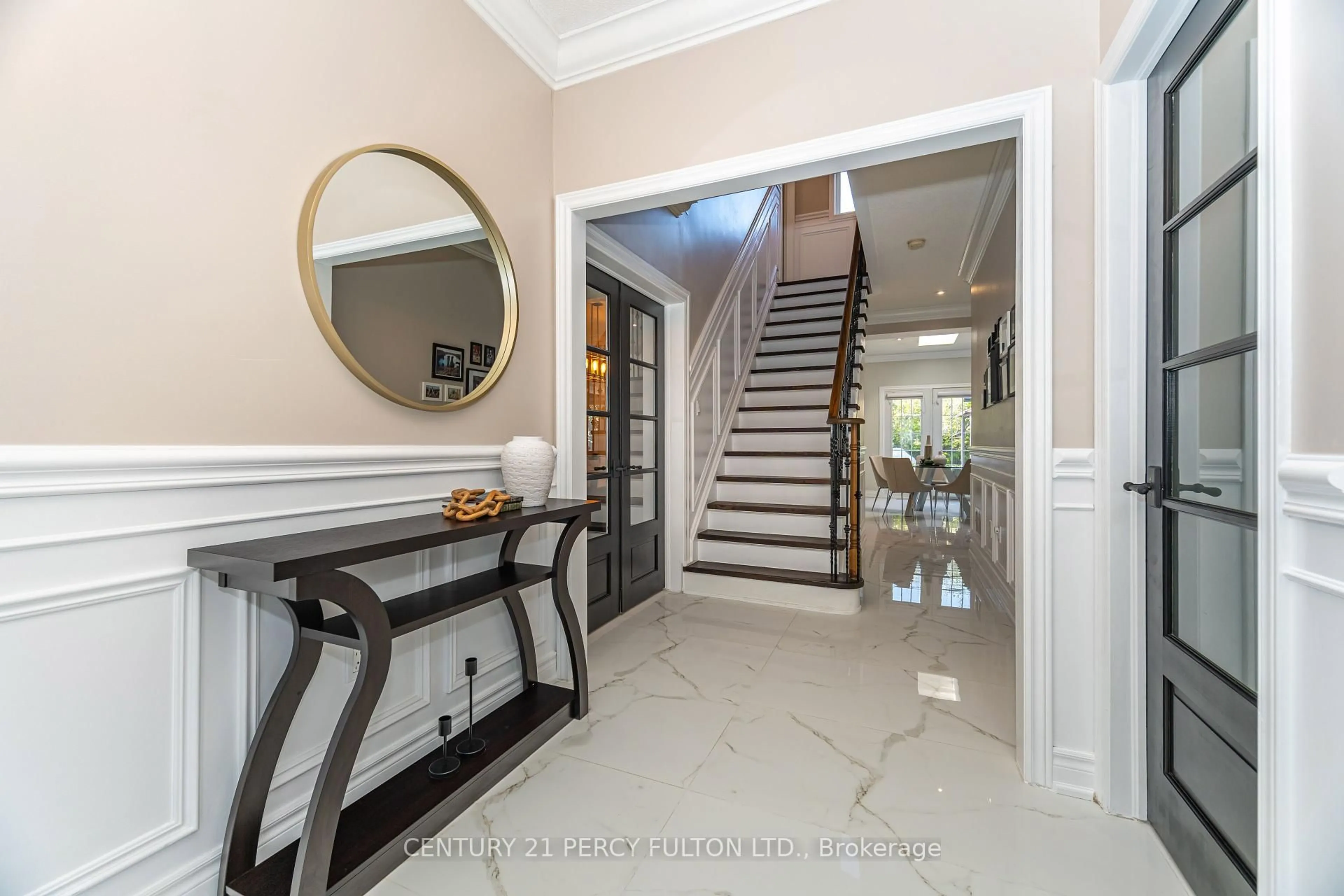 Indoor entryway for 35 Goodhart Cres, Ajax Ontario L1T 4H9