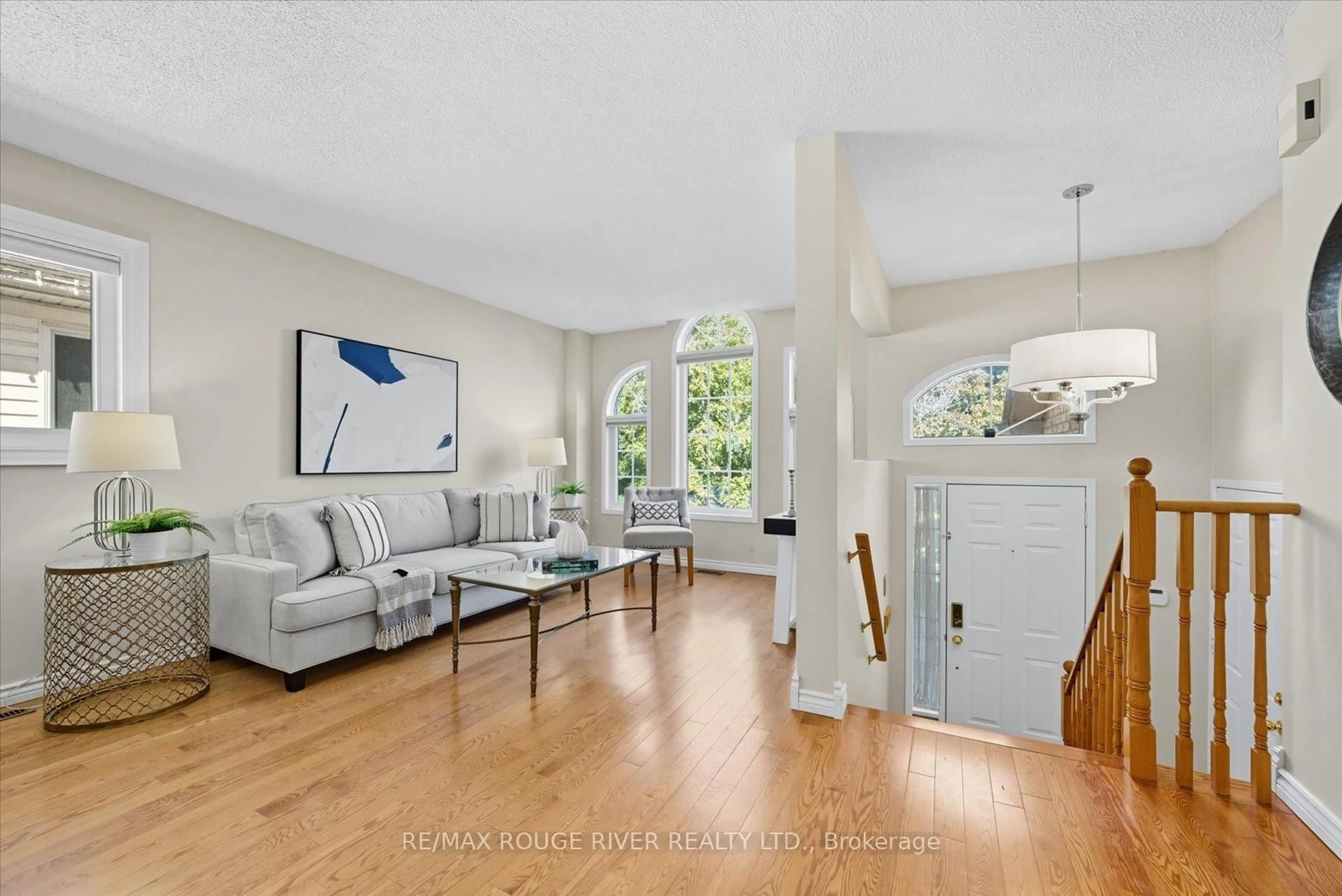 Living room with furniture, unknown for 20 Laurelwood St, Clarington Ontario L1C 4Z7