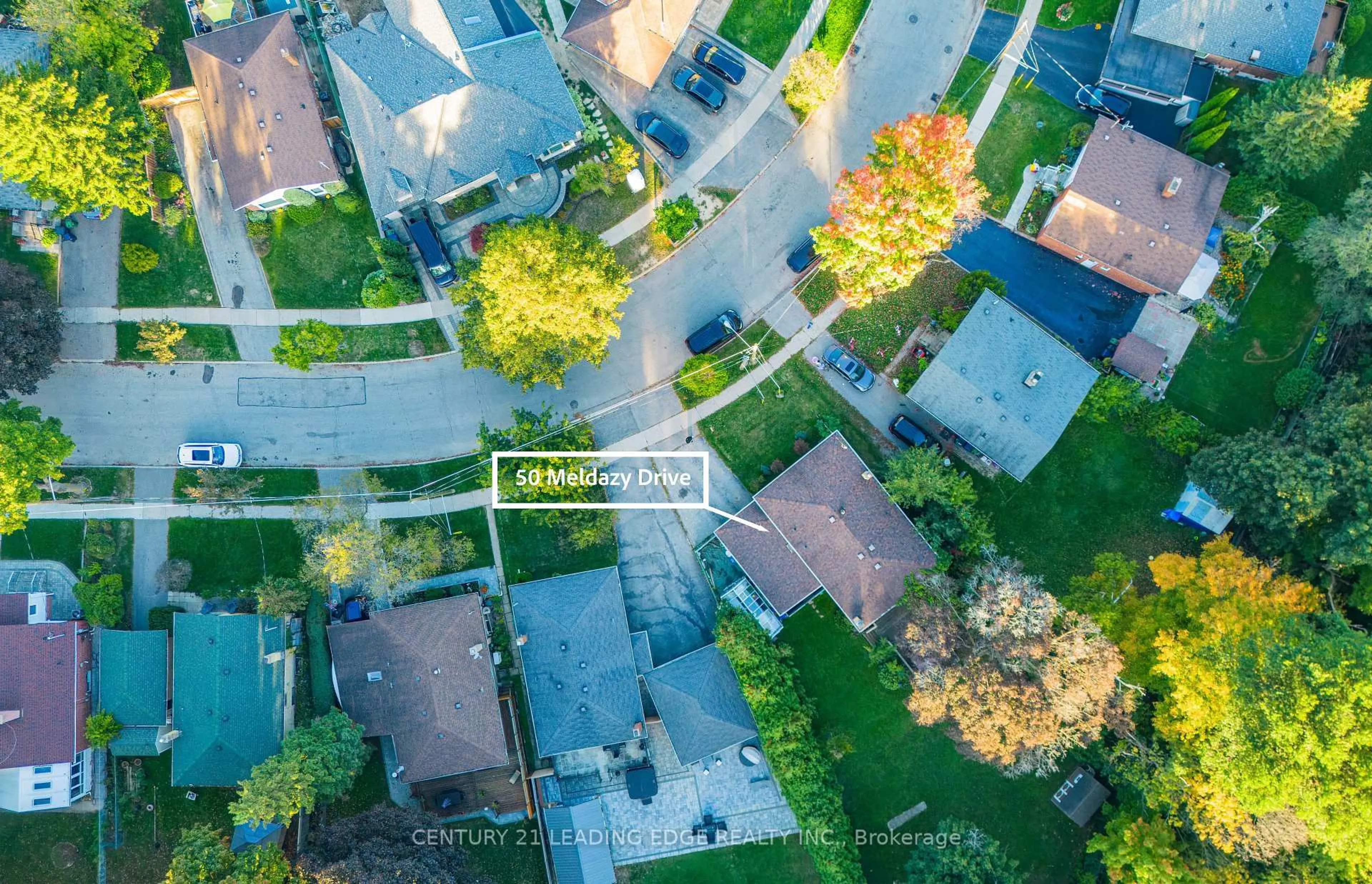 A pic from outside/outdoor area/front of a property/back of a property/a pic from drone, street for 50 Meldazy Dr, Toronto Ontario M1P 4G1