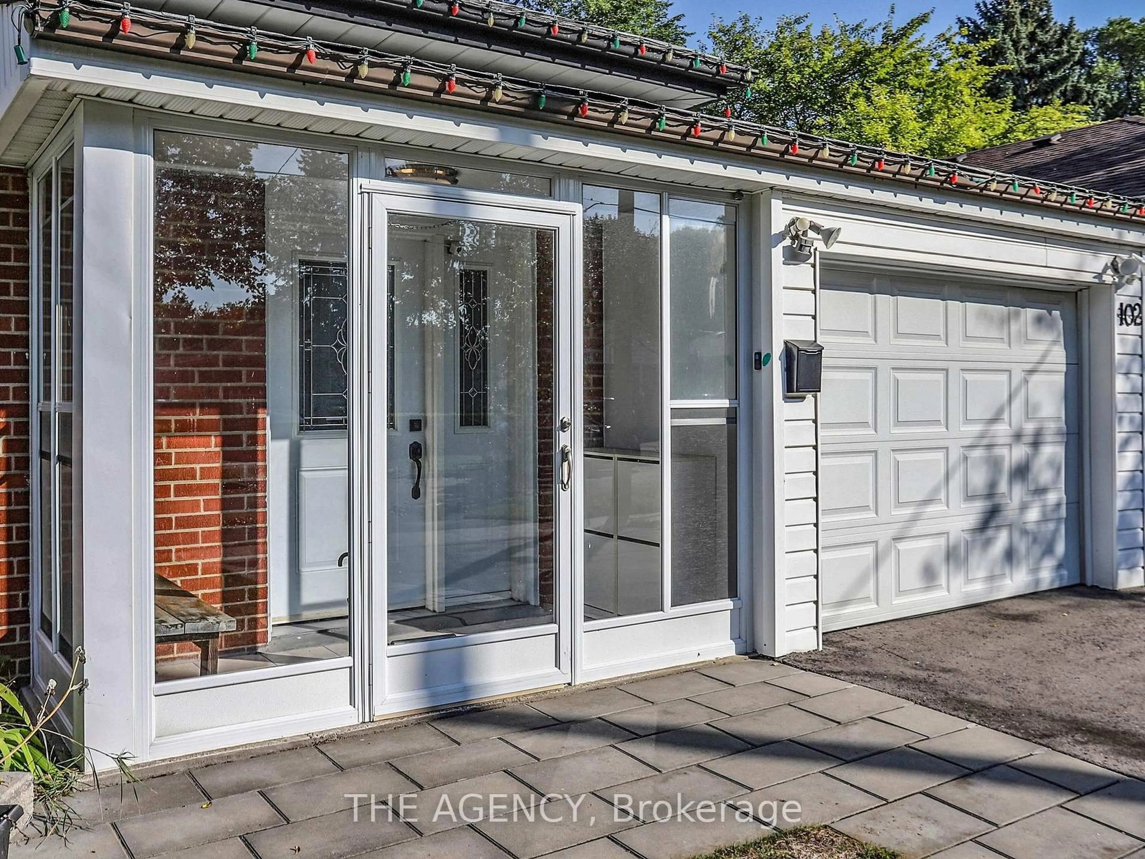 Unknown for 102 Meldazy Dr, Toronto Ontario M1P 4G3