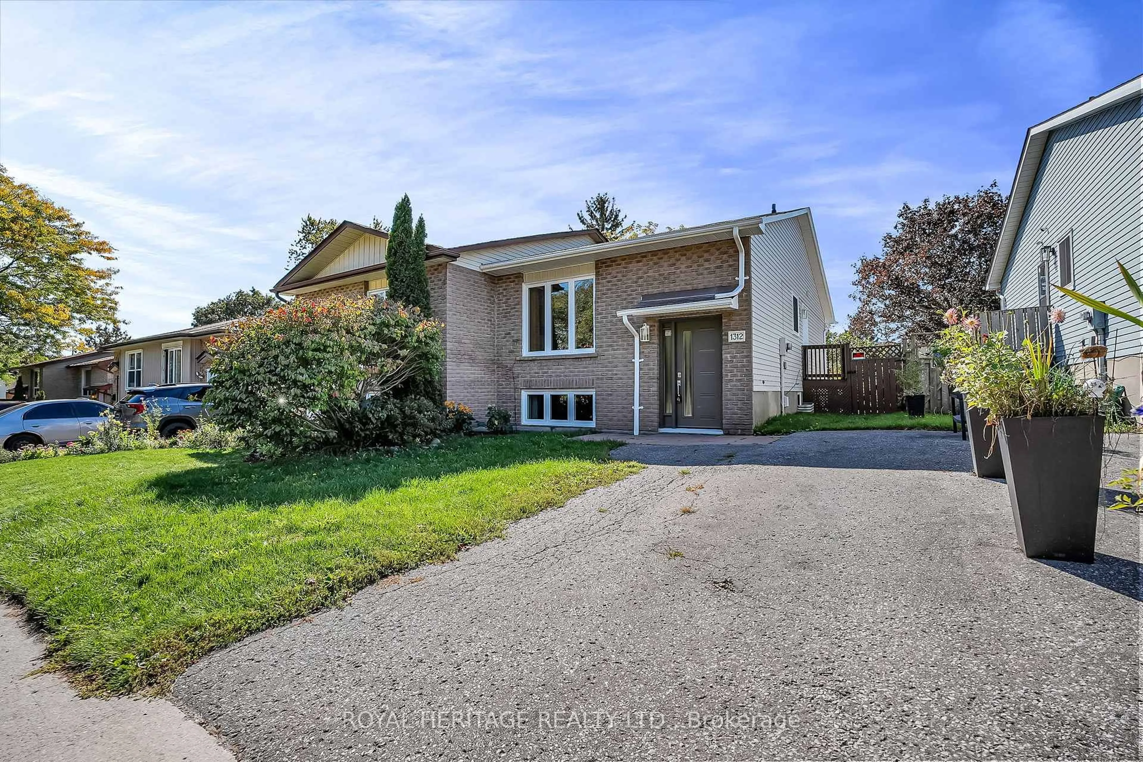 Unknown for 1312 Valley Dr, Oshawa Ontario L1J 7J7
