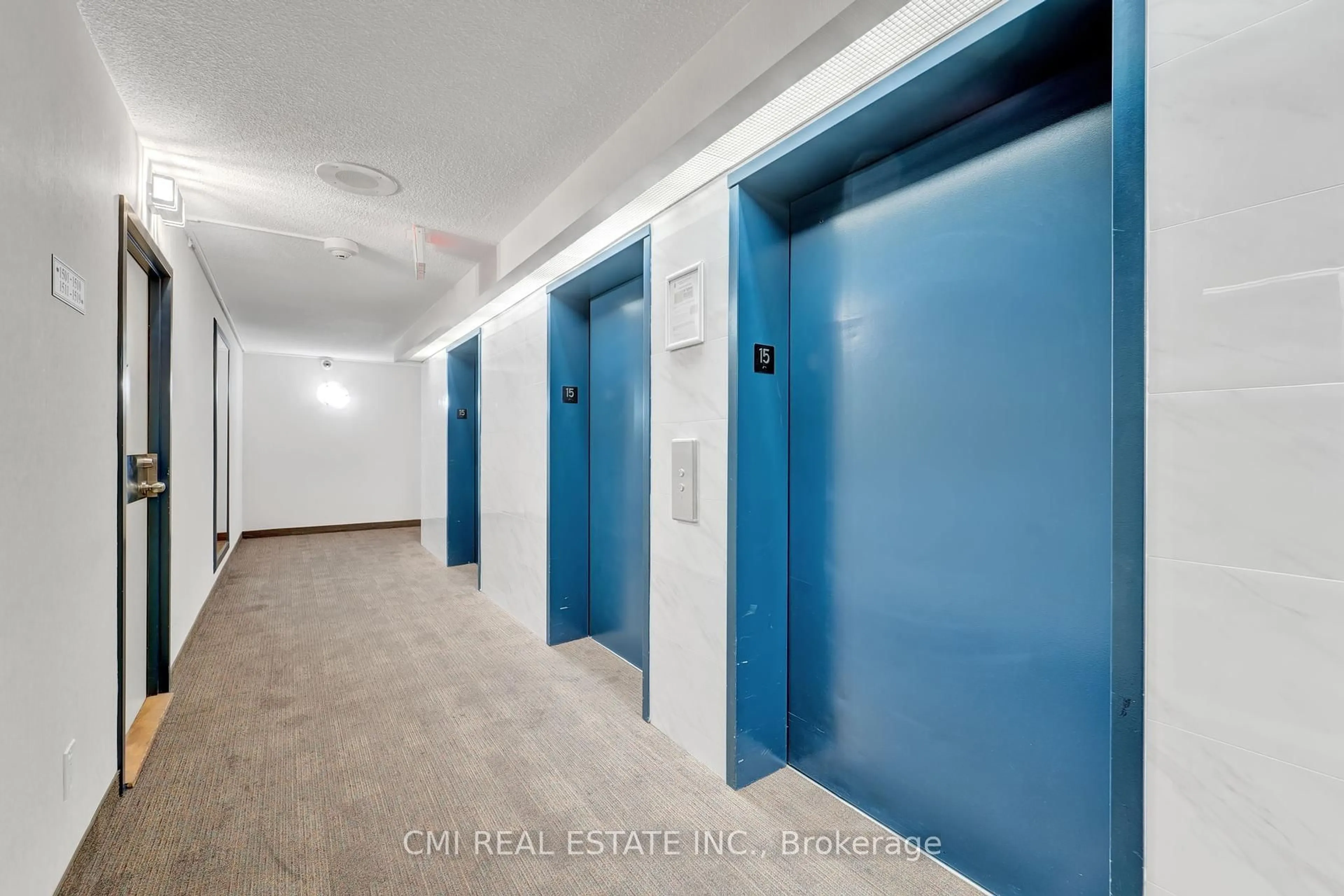 Indoor foyer for 2466 Eglinton Ave #1510, Toronto Ontario M1K 5J8