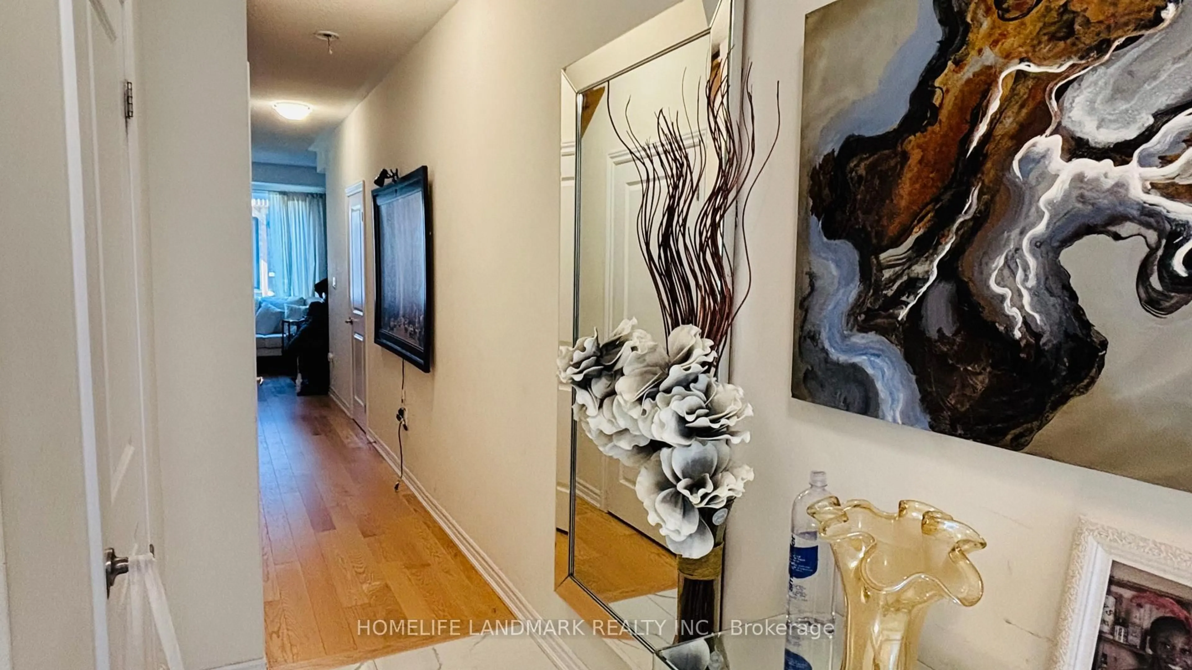 Indoor entryway for 42 Lake Trail Way, Whitby Ontario L1M 0M3