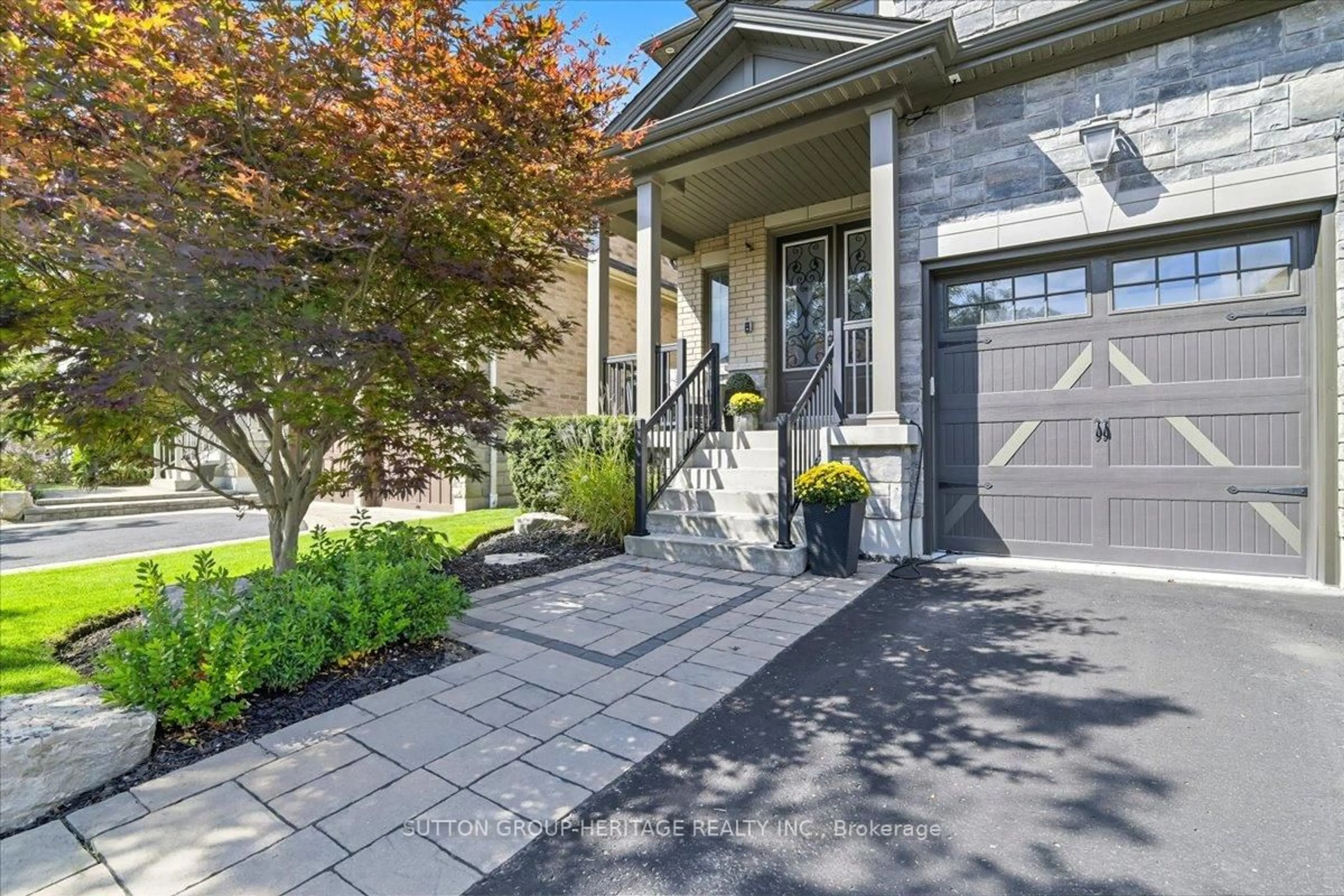 Unknown for 22 Glengowan St, Whitby Ontario L1R 0K9