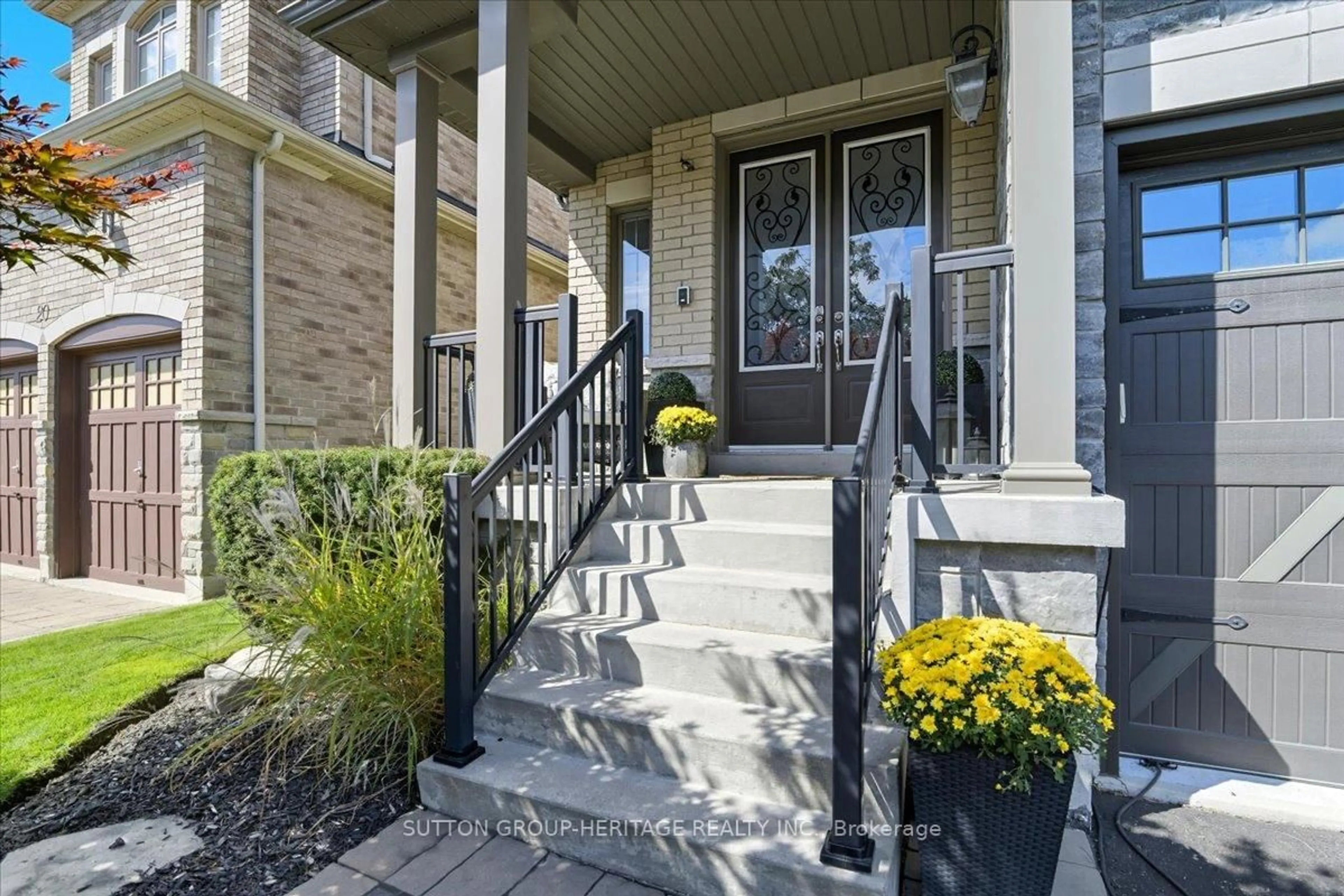 Unknown for 22 Glengowan St, Whitby Ontario L1R 0K9