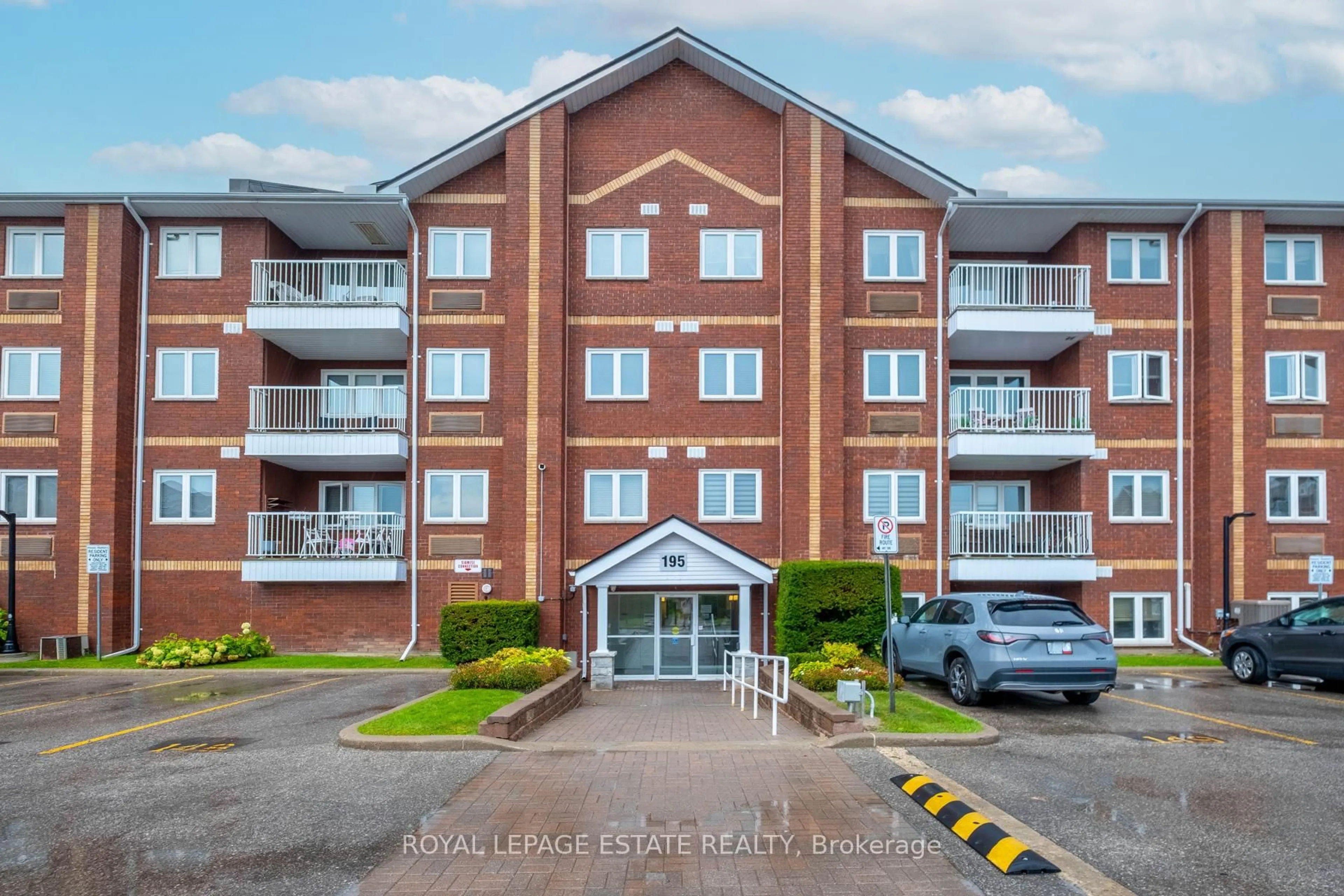 A pic from outside/outdoor area/front of a property/back of a property/a pic from drone, unknown for 195 Lake Driveway #414, Ajax Ontario L1S 7H8