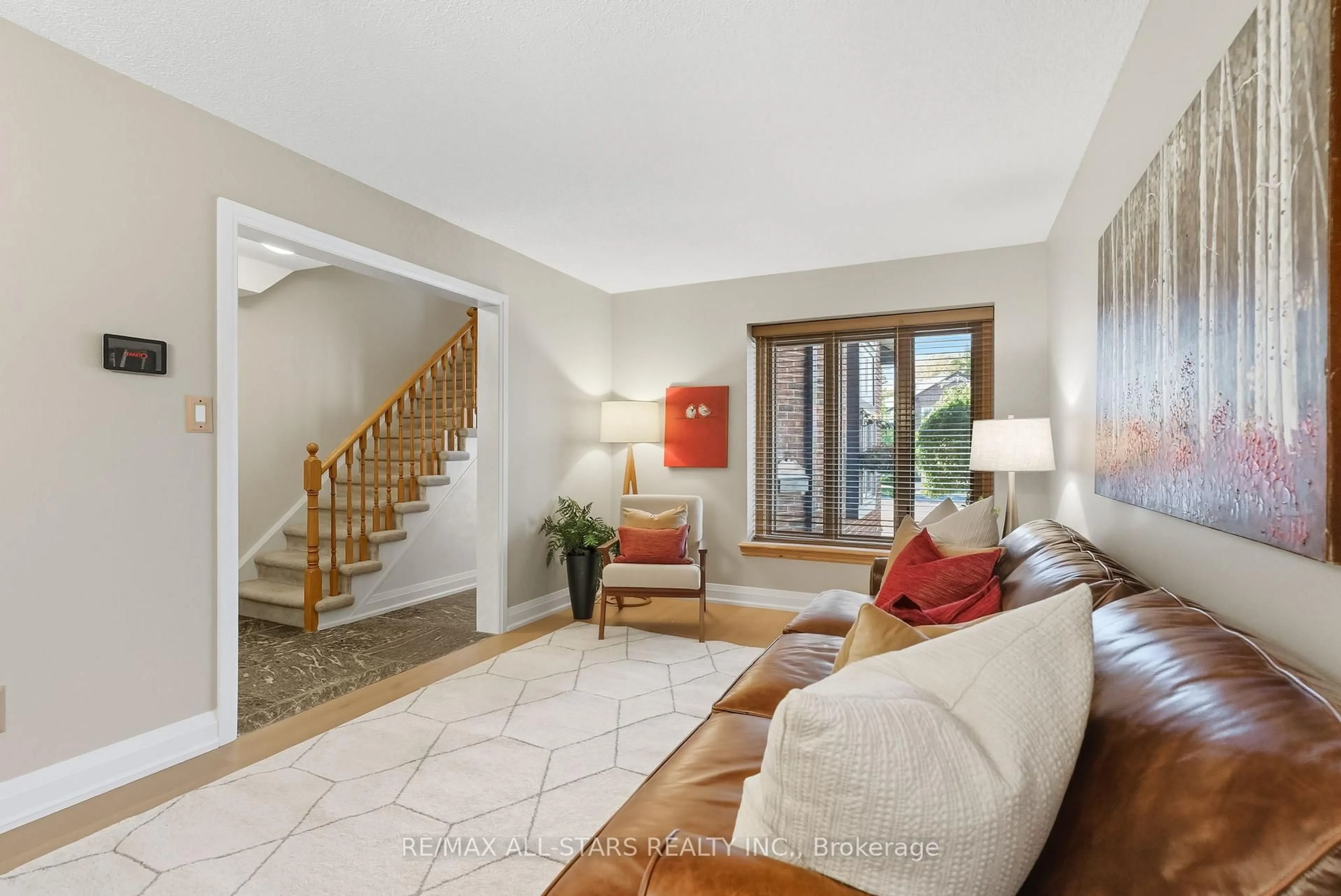 Unknown for 1094 Longbow Dr, Pickering Ontario L1V 5X3