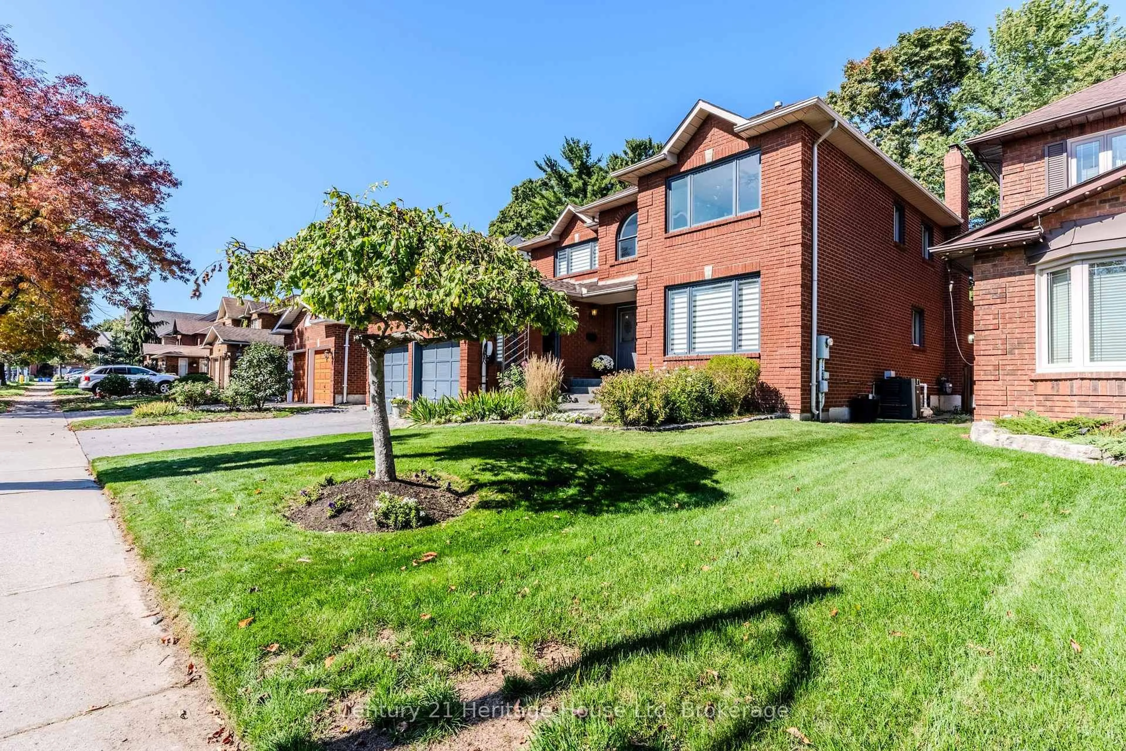 Home with brick exterior material, water/lake/river/ocean view for 854 Darwin Dr, Pickering Ontario L1X 2P7