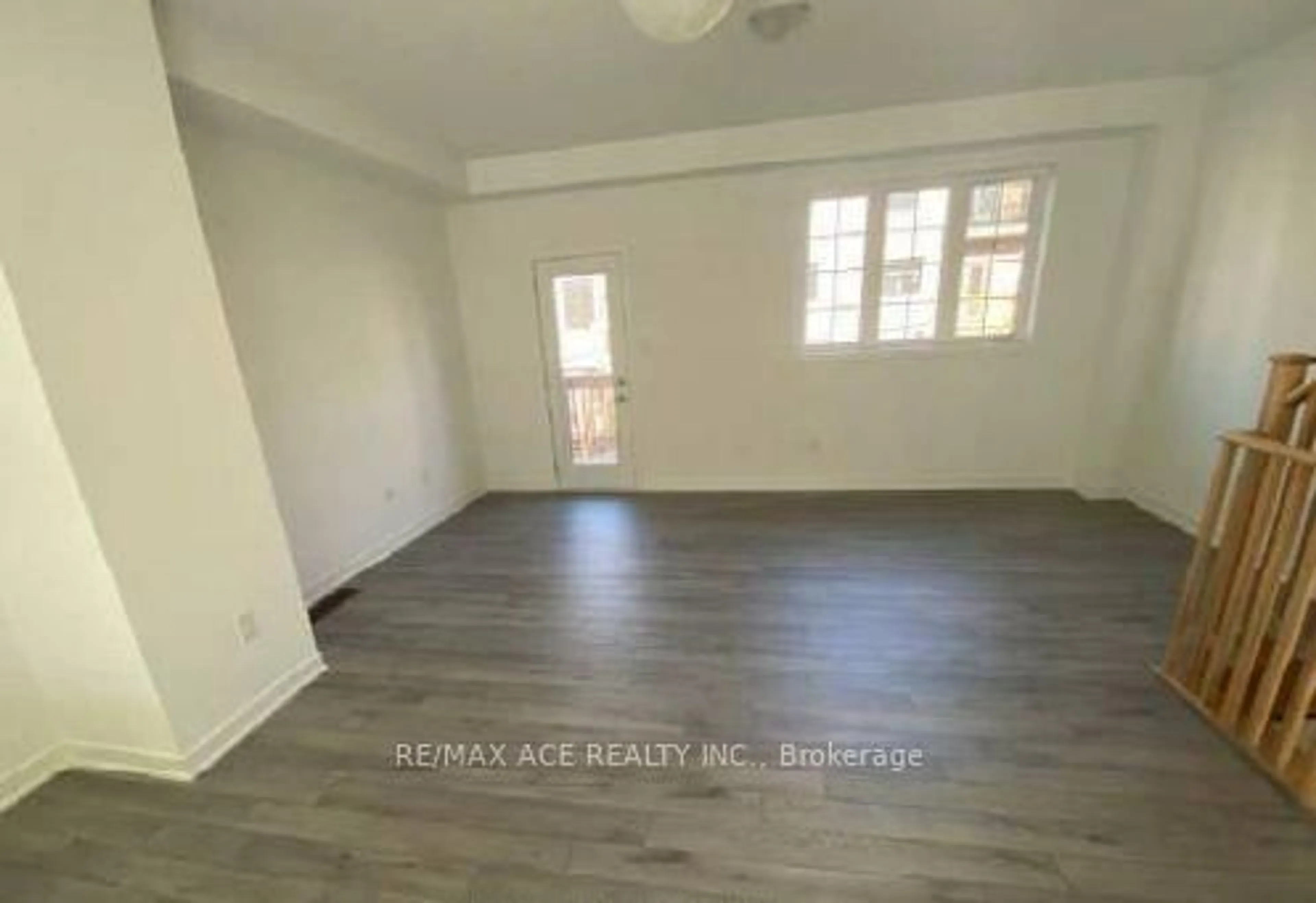 A pic of a room for 39 Selfridge Way, Whitby Ontario L1N 0N9