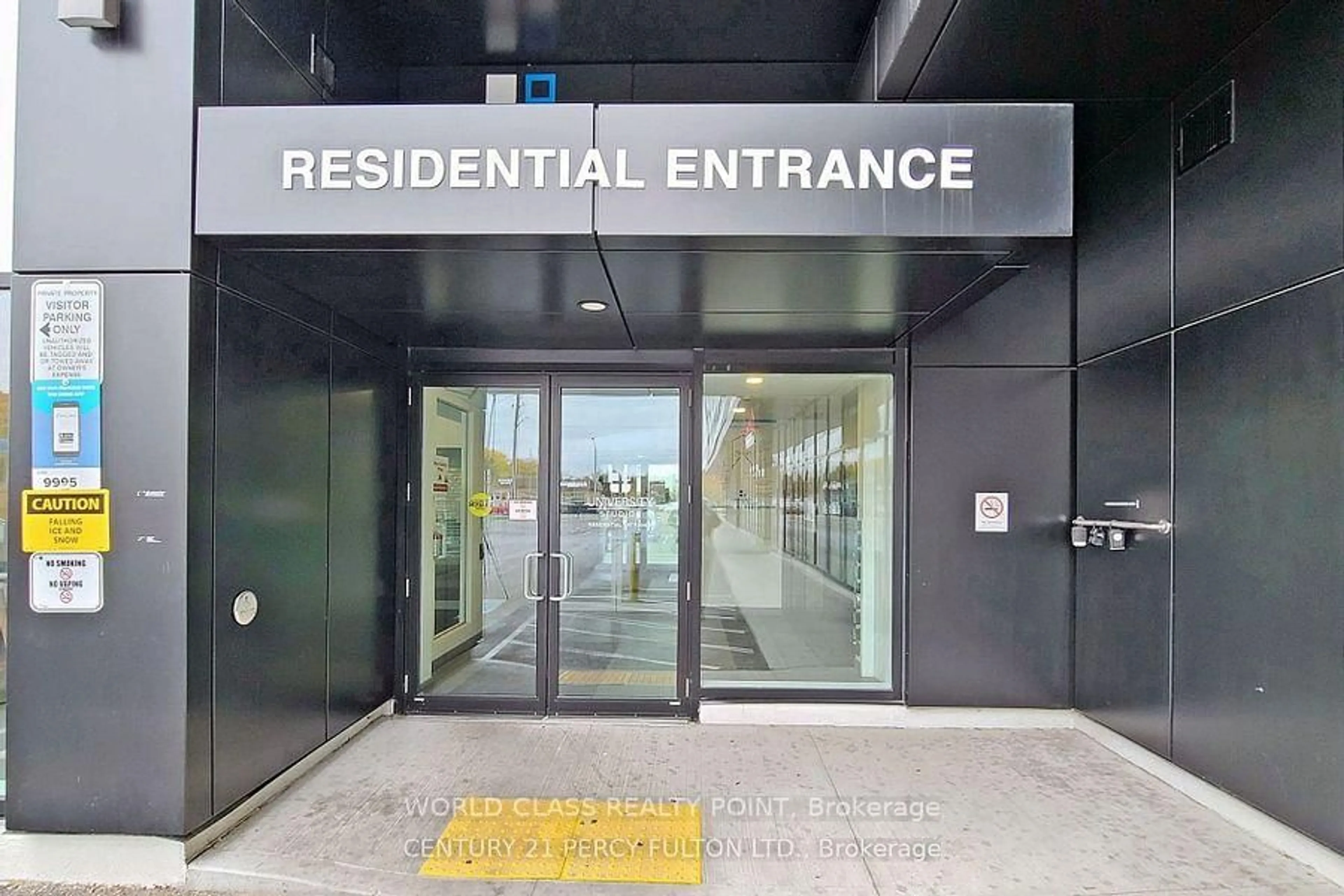 Indoor foyer for 1900 Simcoe St #633, Oshawa Ontario L1G 0C1