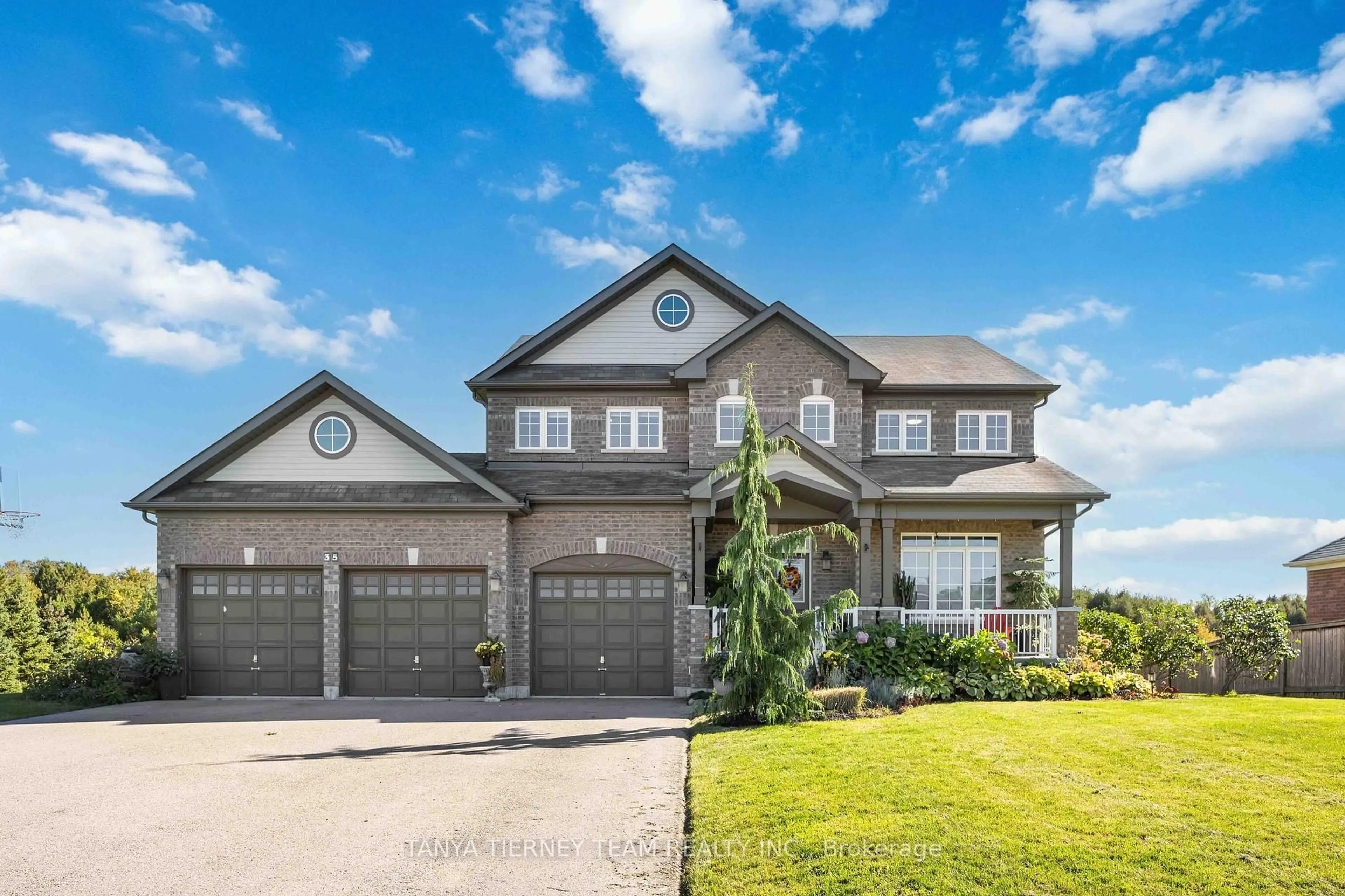 Home with vinyl exterior material, street for 35 Charles Tilley Cres, Clarington Ontario L0A 1J0
