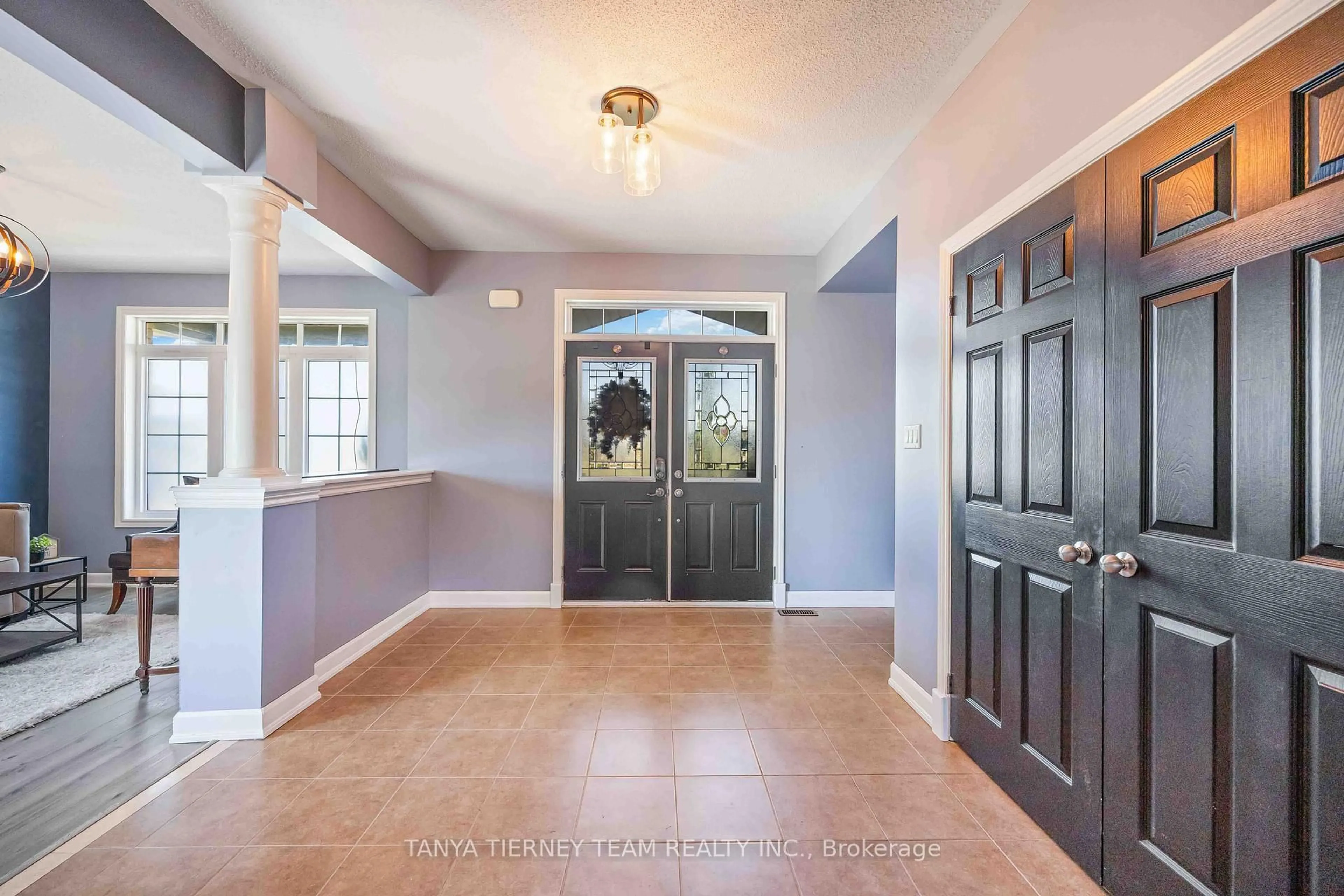 Indoor entryway for 35 Charles Tilley Cres, Clarington Ontario L0A 1J0