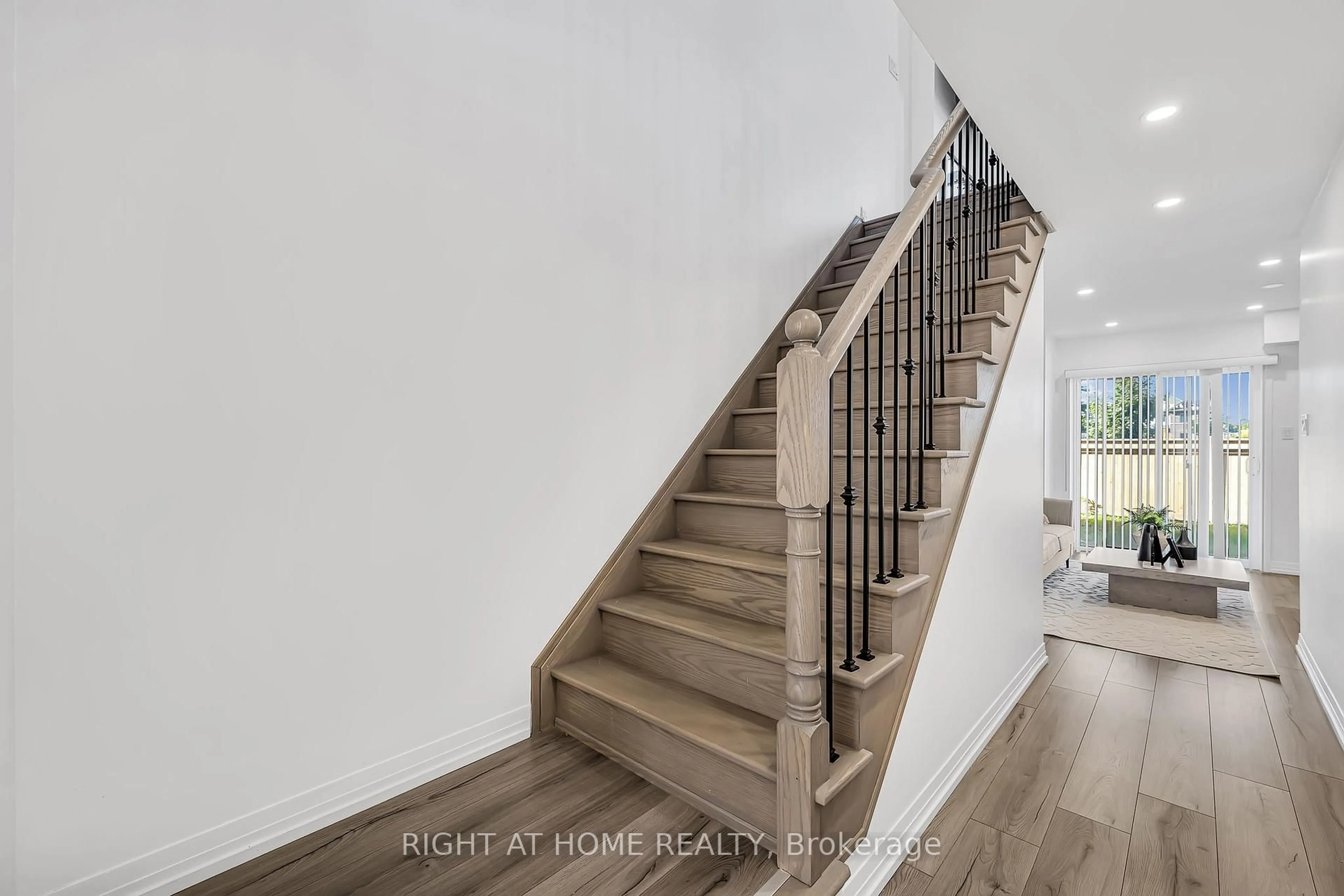 Stairs for 112 Bavin St, Clarington Ontario L1C 7H5