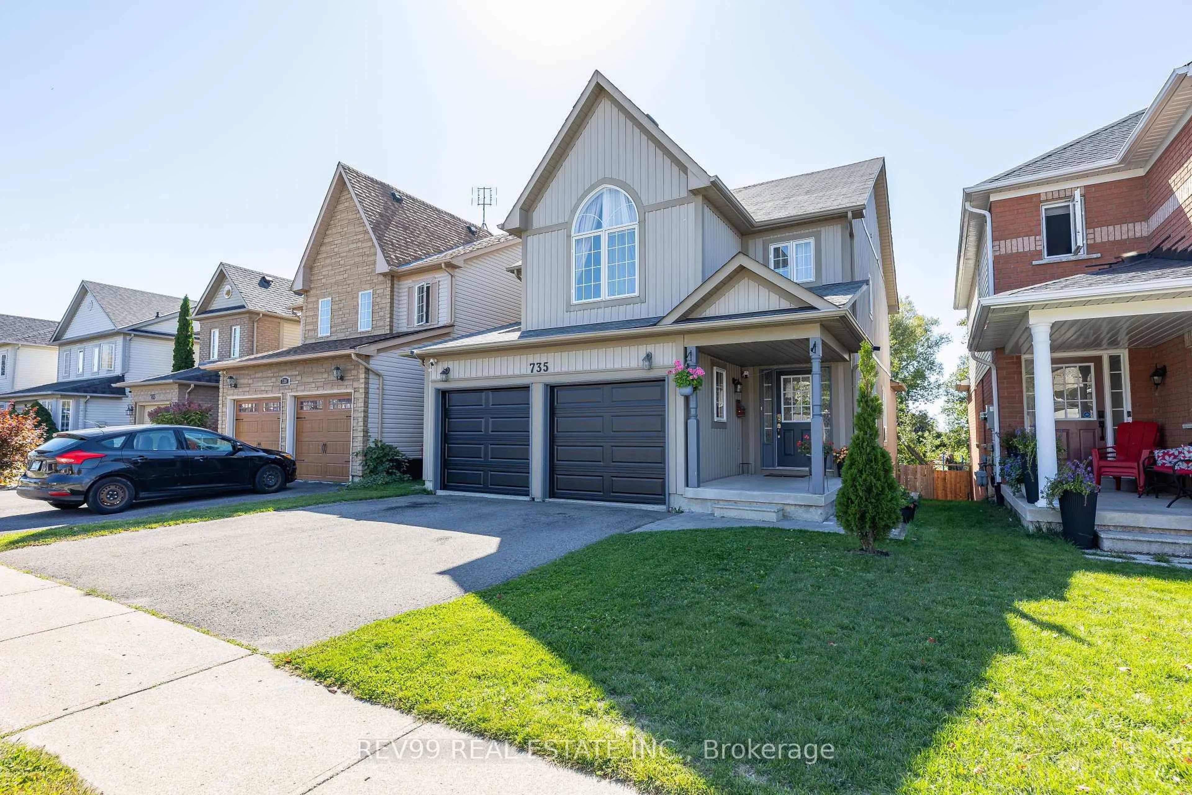 Home with brick exterior material, street for 735 Brasswinds Tr, Oshawa Ontario L1K 2Z1