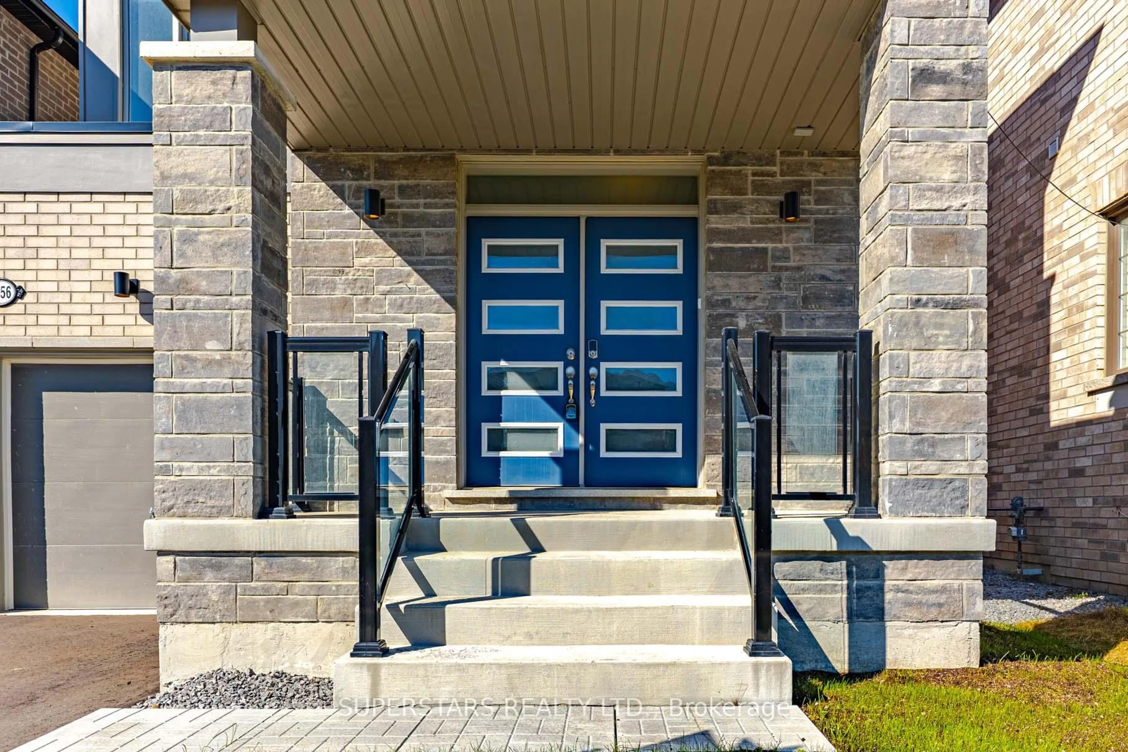 Indoor entryway for 1456 Mourning Dove Lane, Pickering Ontario L1X 0N8