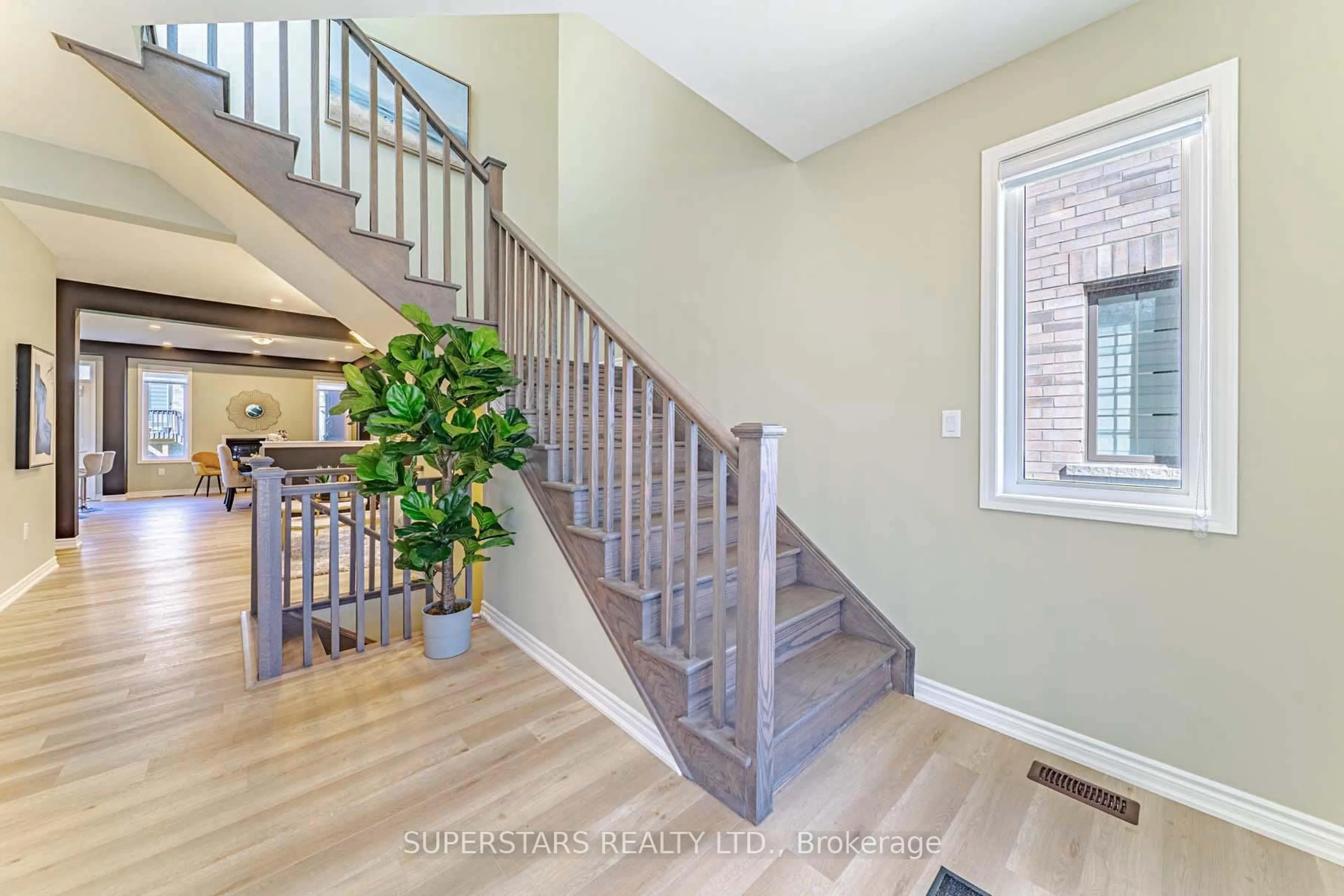 Stairs for 1456 Mourning Dove Lane, Pickering Ontario L1X 0N8