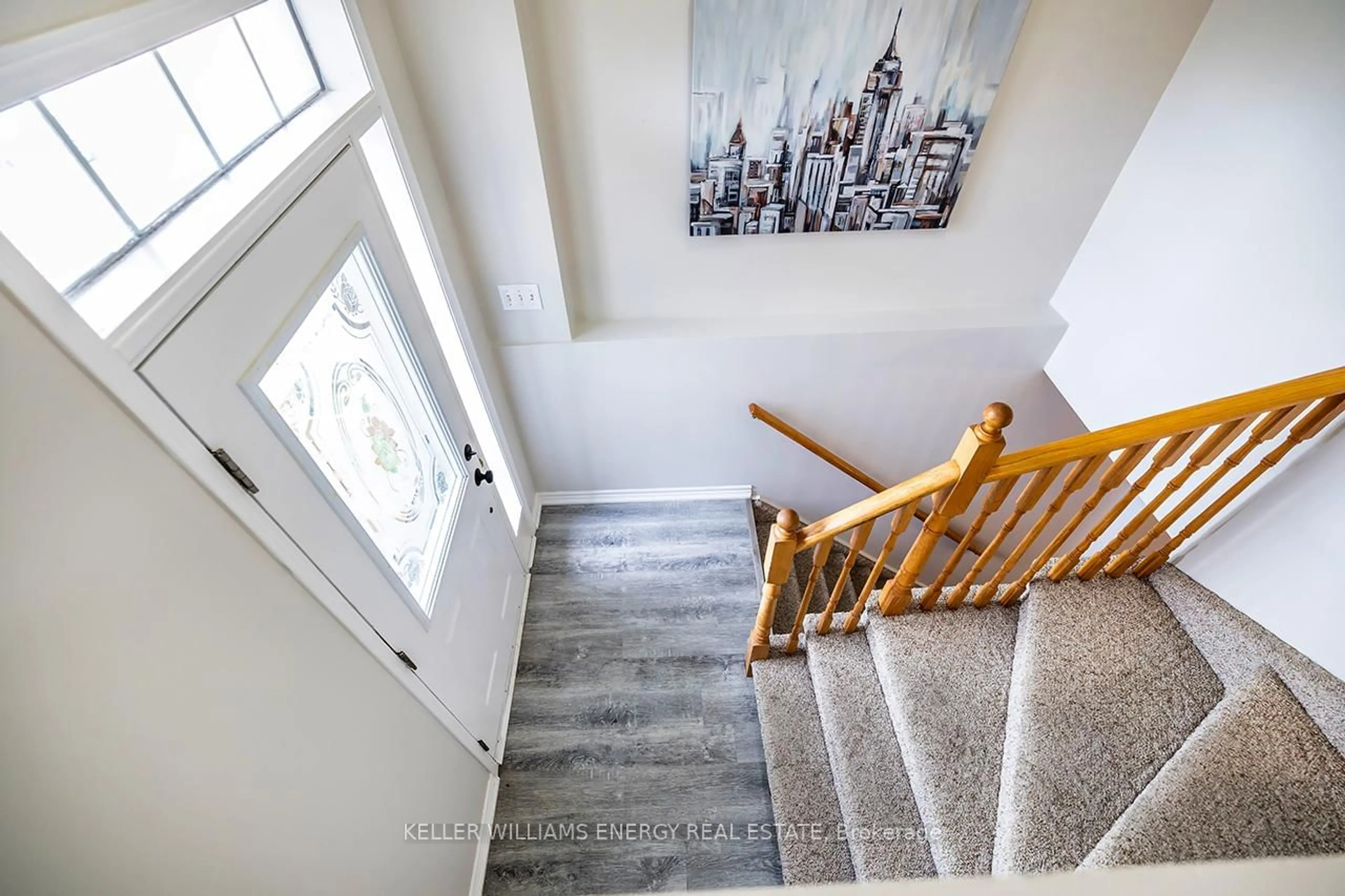 Indoor entryway for 3 Willey Dr, Clarington Ontario L1C 4Z7