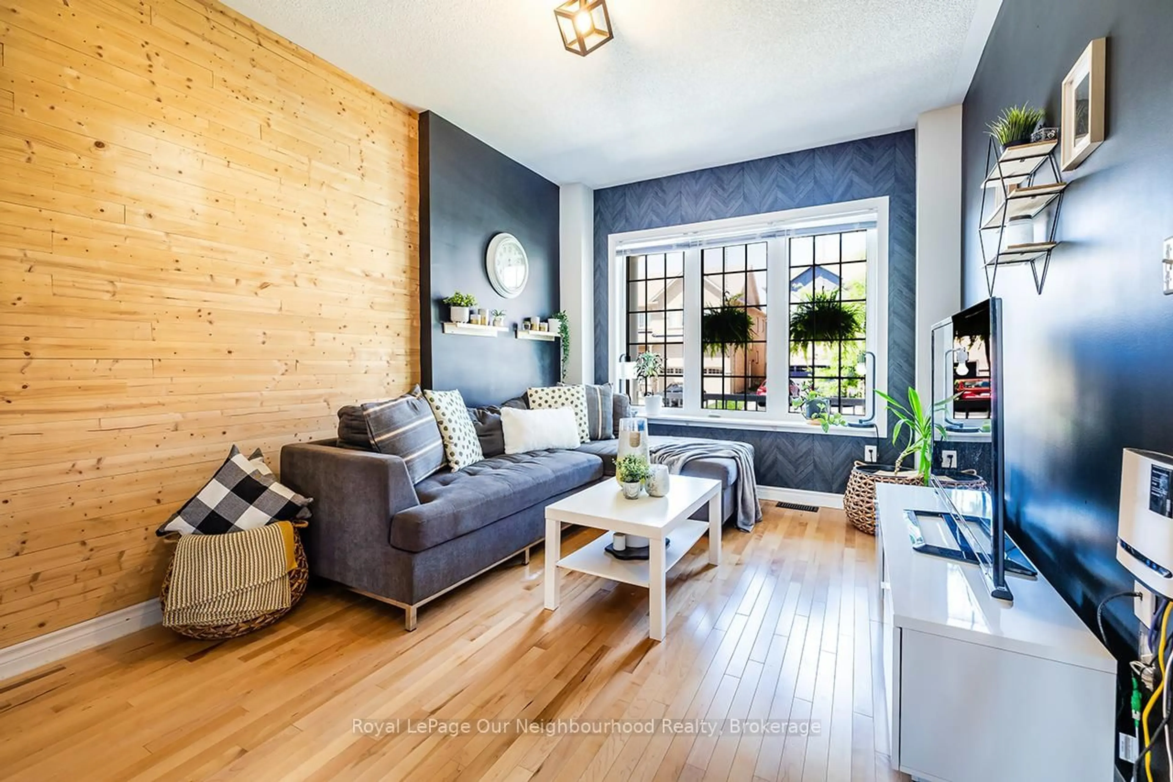 Living room with furniture, wood/laminate floor for 901 Groveland Ave, Oshawa Ontario L1K 0W1