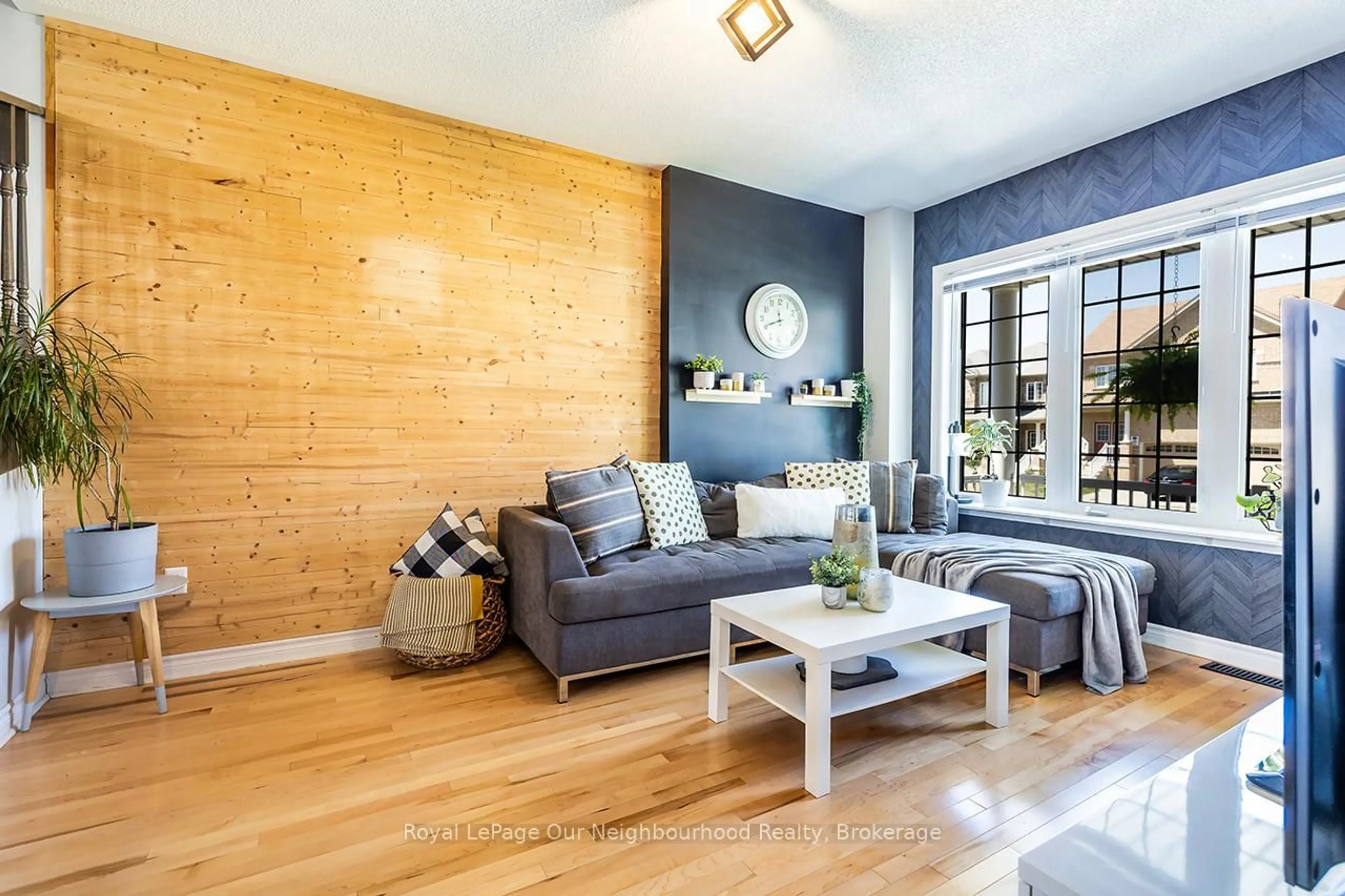 Living room with furniture, wood/laminate floor for 901 Groveland Ave, Oshawa Ontario L1K 0W1