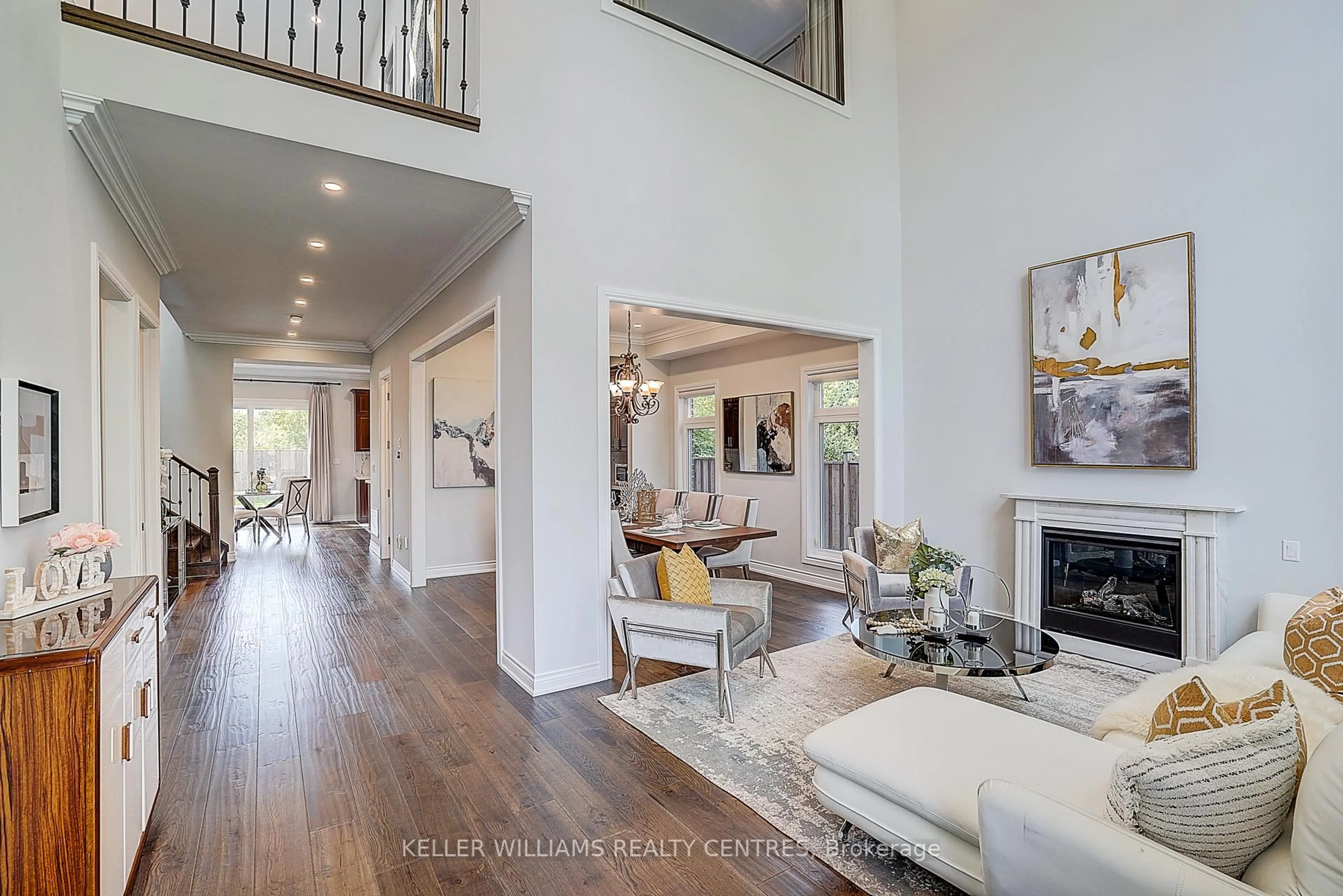 Indoor entryway for 84 Westcroft Dr, Toronto Ontario M1E 3A5