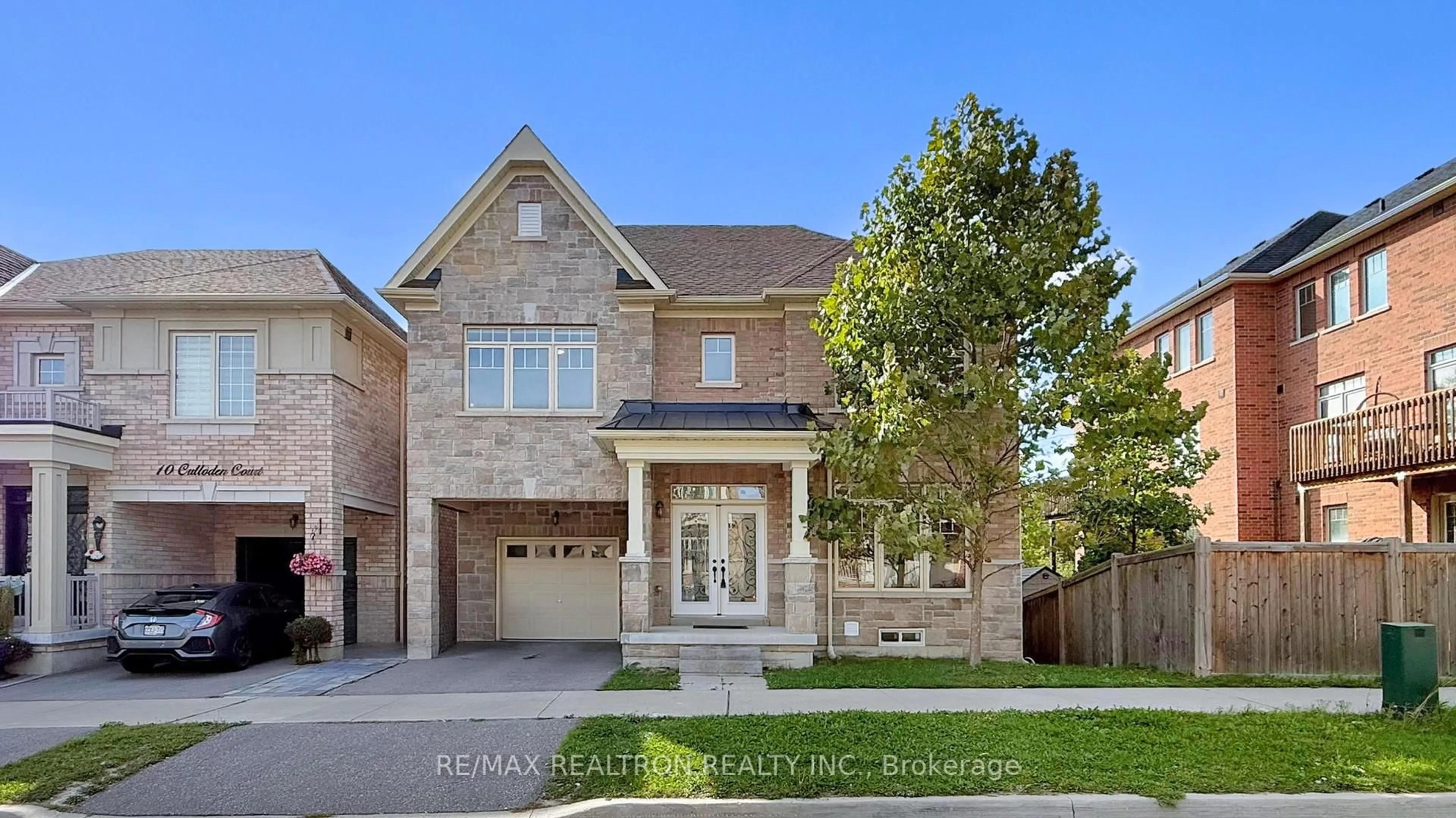 Home with brick exterior material, street for 8 Culloden Crt, Toronto Ontario M1C 0E9