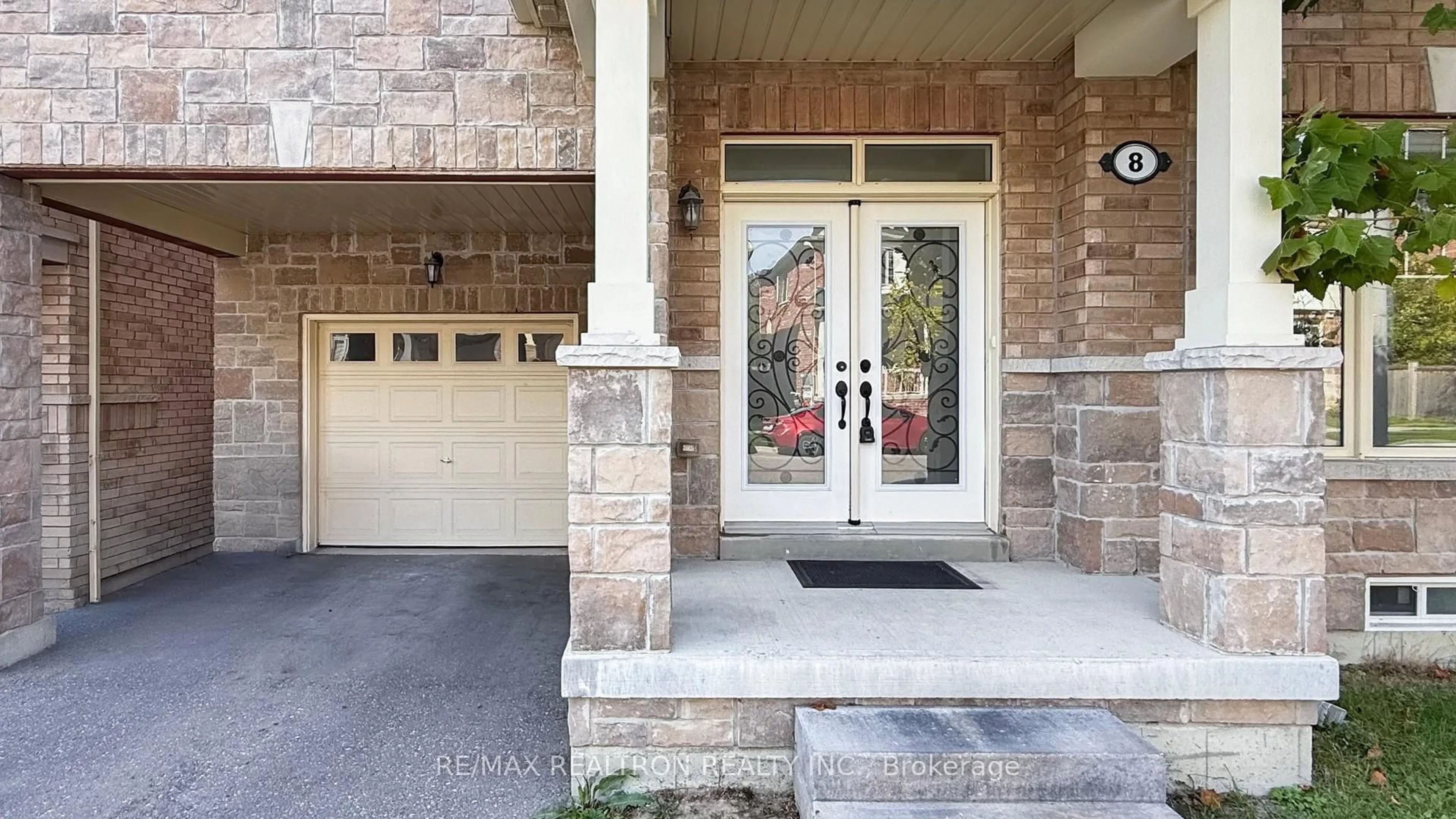 Indoor entryway for 8 Culloden Crt, Toronto Ontario M1C 0E9