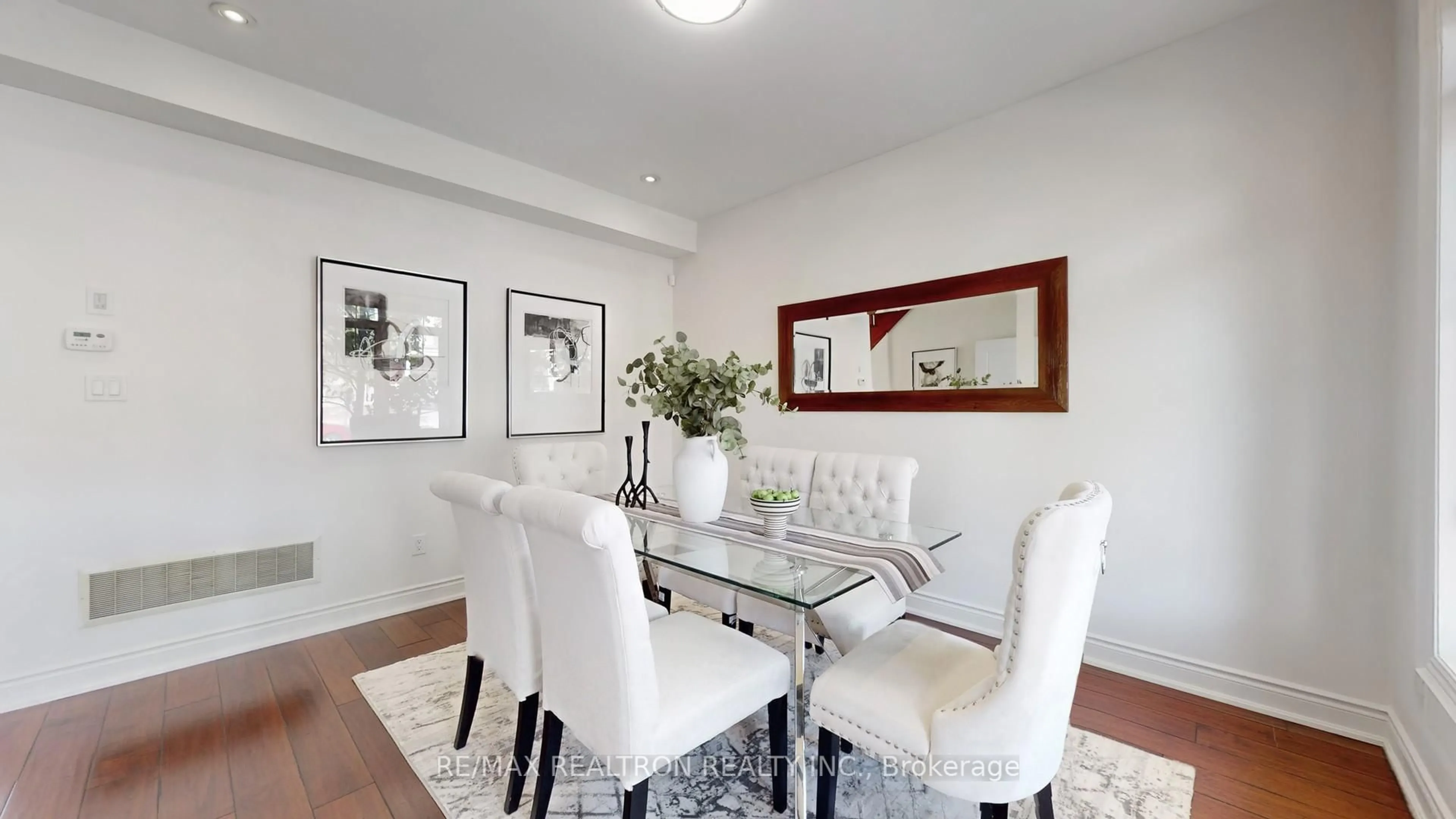 Dining room, unknown for 8 Culloden Crt, Toronto Ontario M1C 0E9