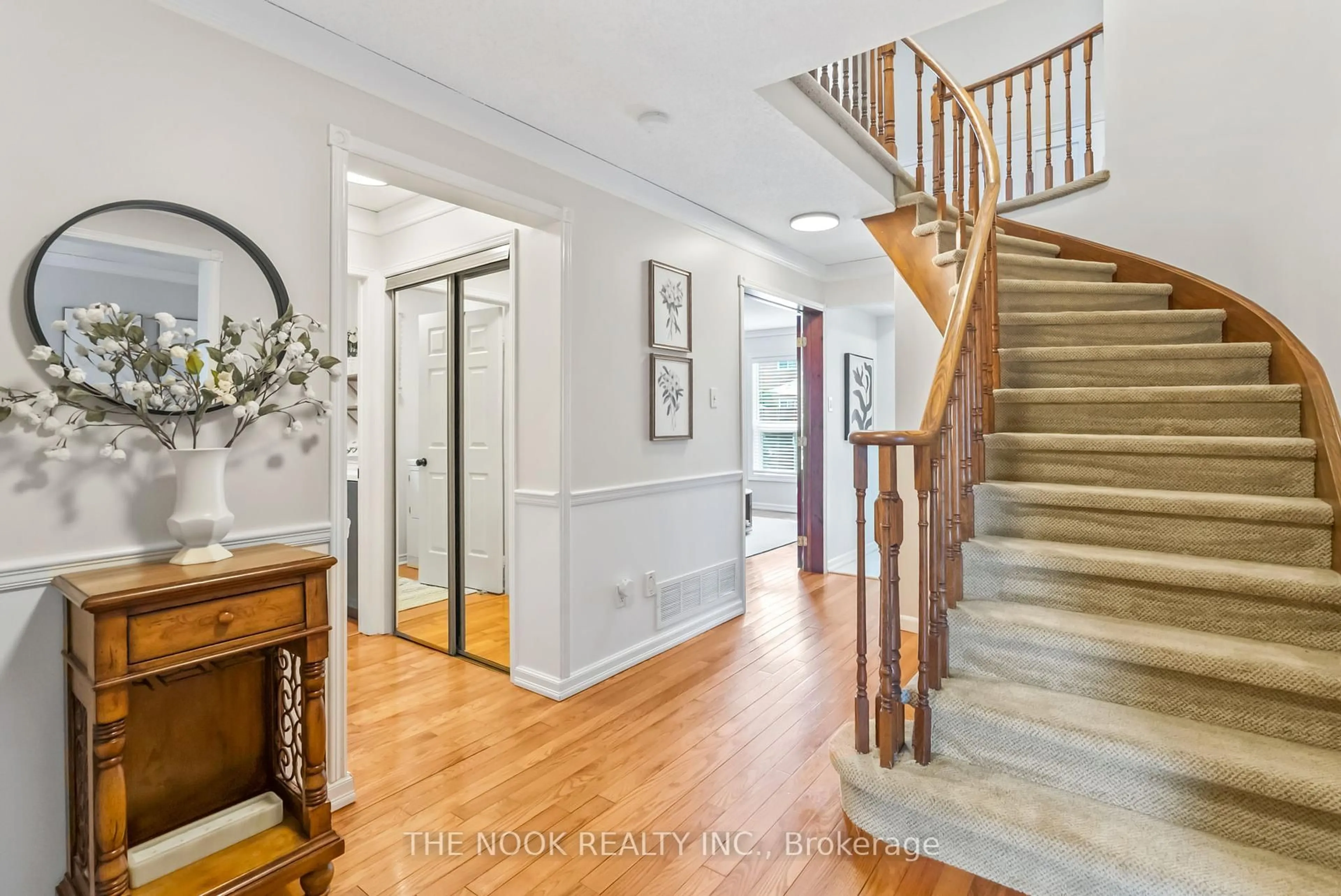 Indoor entryway for 1090 Benton Cres, Pickering Ontario L1X 1M9