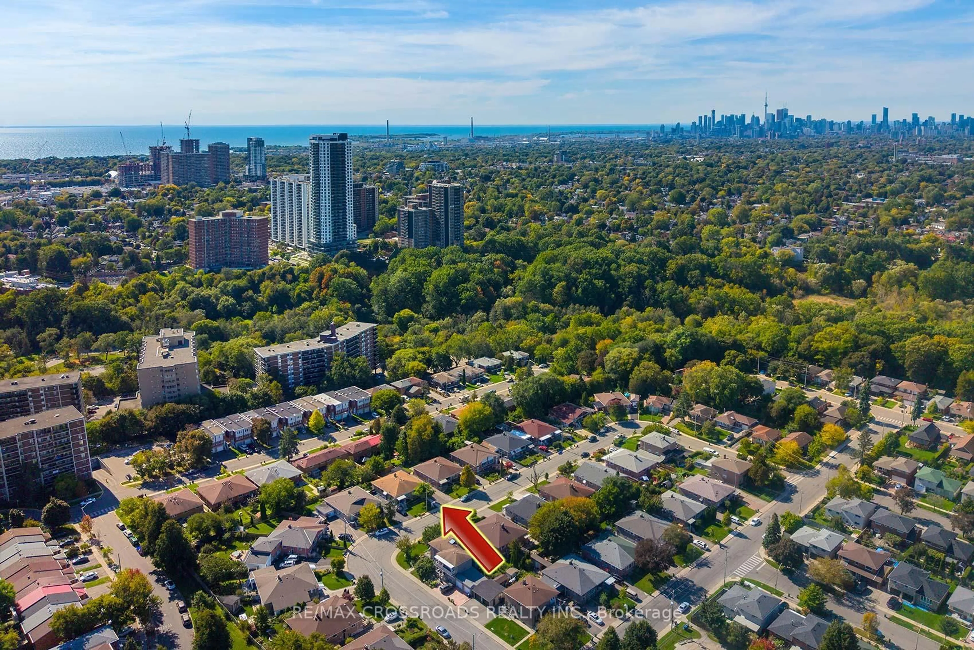 A pic from outside/outdoor area/front of a property/back of a property/a pic from drone, city buildings view from balcony for 37 Avis Cres, Toronto Ontario M4B 1B8