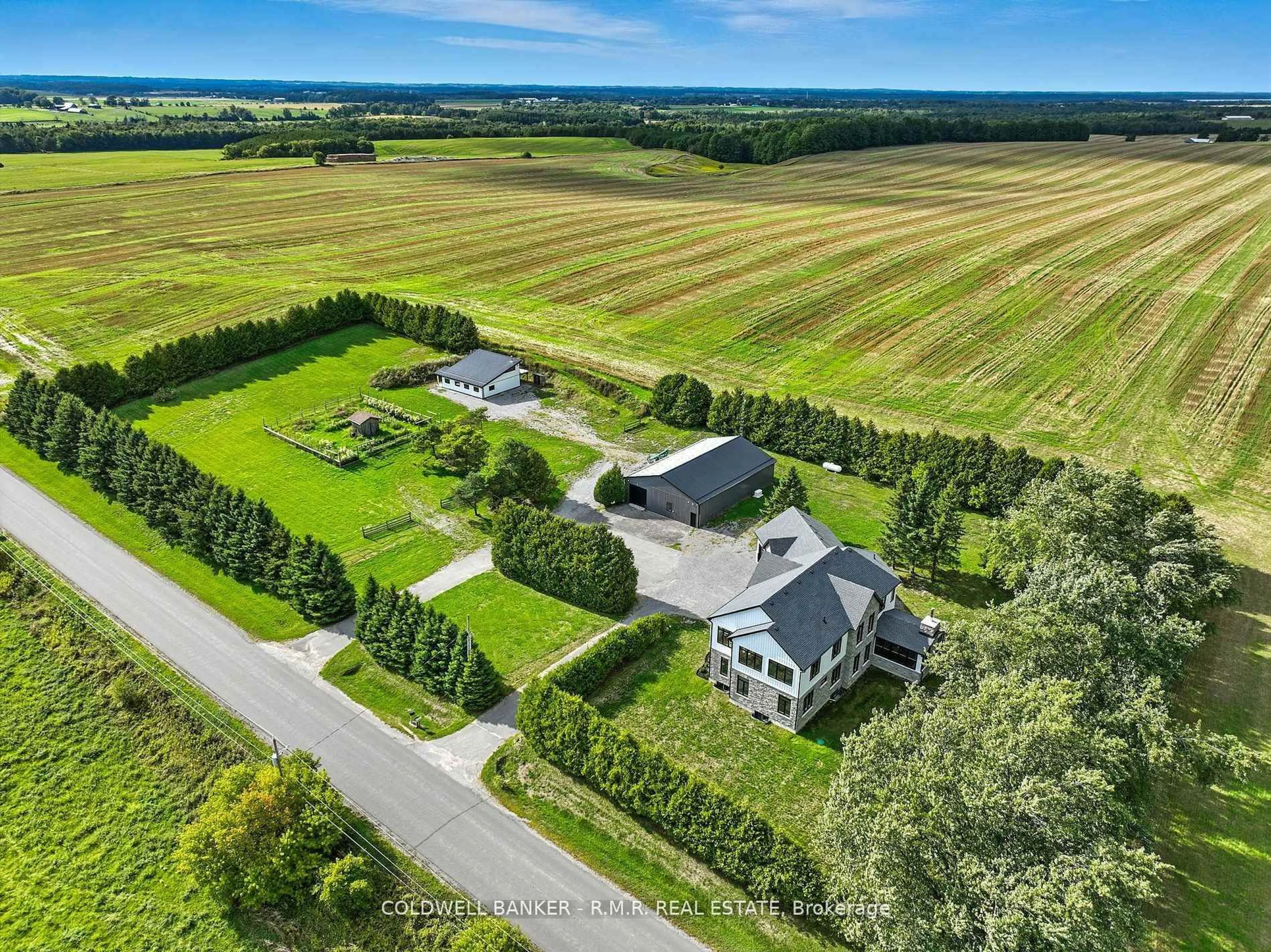 A pic from outside/outdoor area/front of a property/back of a property/a pic from drone, unknown for 3771 Devitts Rd, Scugog Ontario L0B 1B0