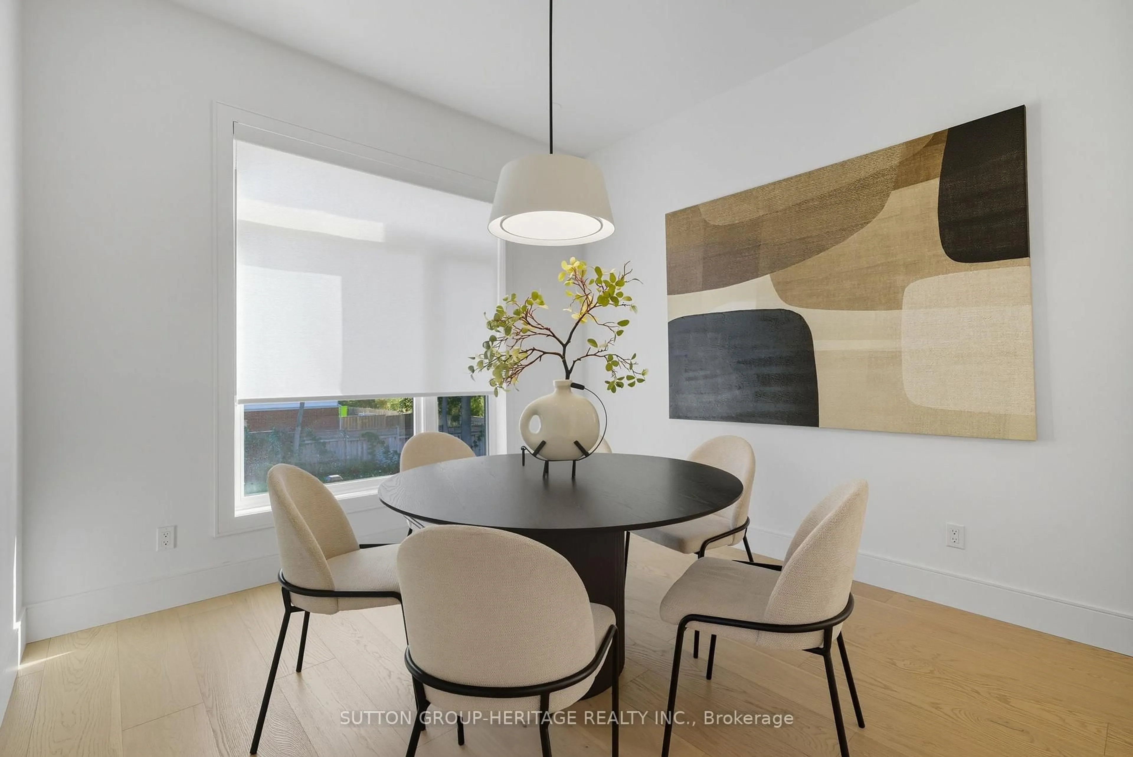 Dining room, unknown for 120B Cochrane St, Whitby Ontario L1N 5H8