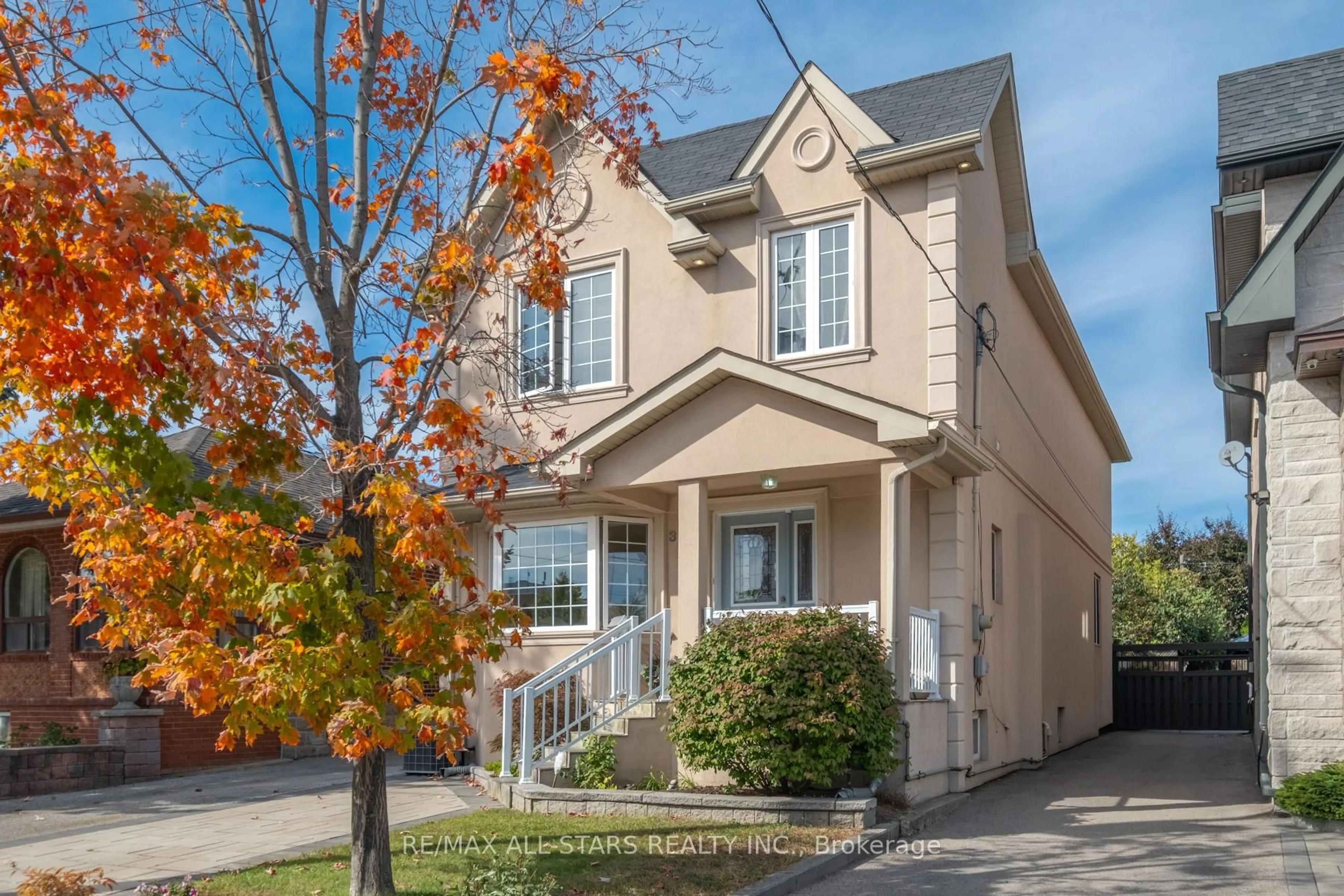 Home with vinyl exterior material, street for 32 Barker Ave, Toronto Ontario M4C 2N3
