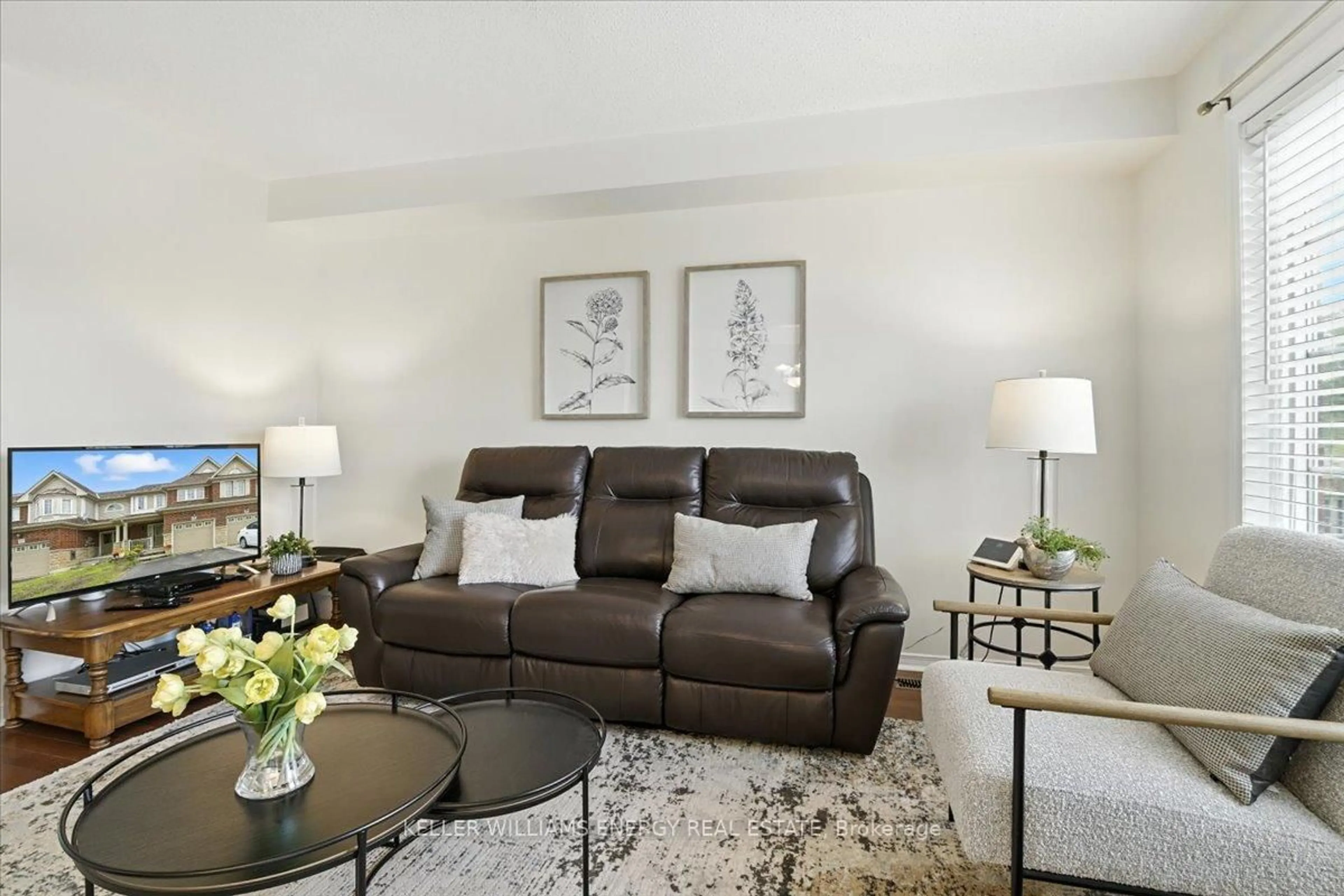 Living room with furniture, unknown for 155 Lady May Dr, Whitby Ontario L1R 3M4