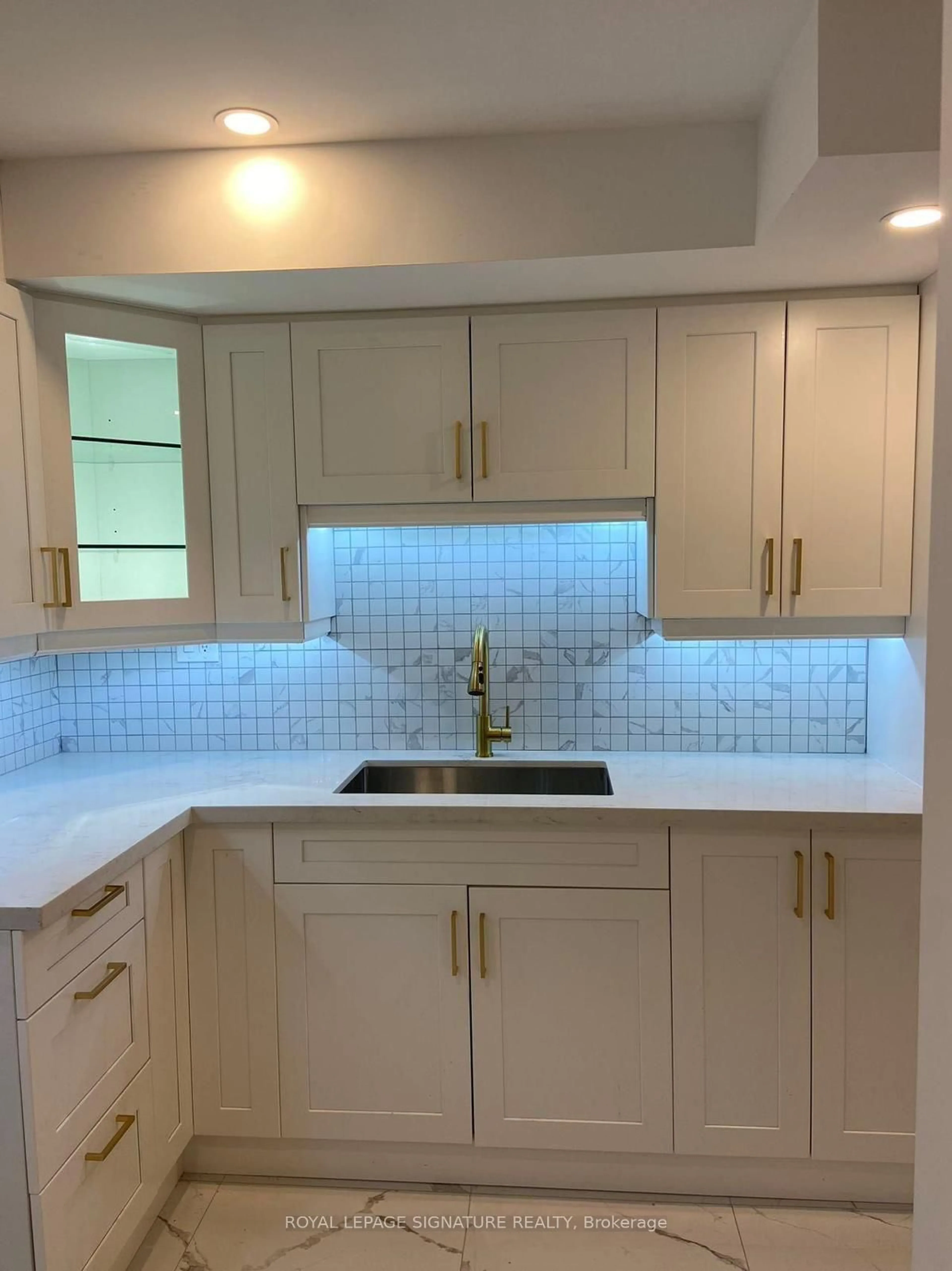 Contemporary kitchen, ceramic/tile floor for 1217 Shankel Rd, Oshawa Ontario L1K 3G2