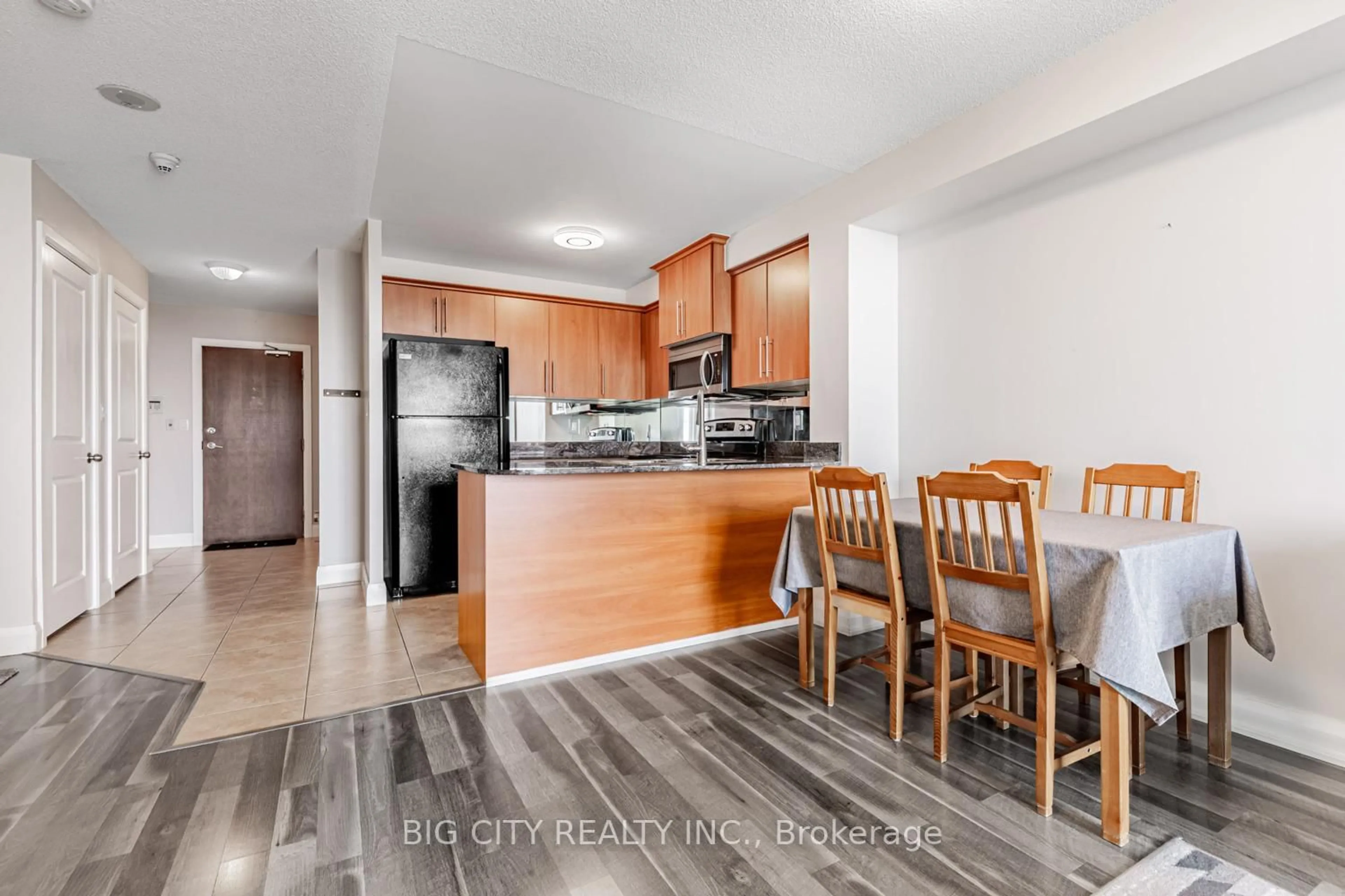 Open concept kitchen, unknown for 6 Rosebank Dr #10H, Toronto Ontario M1B 0A1