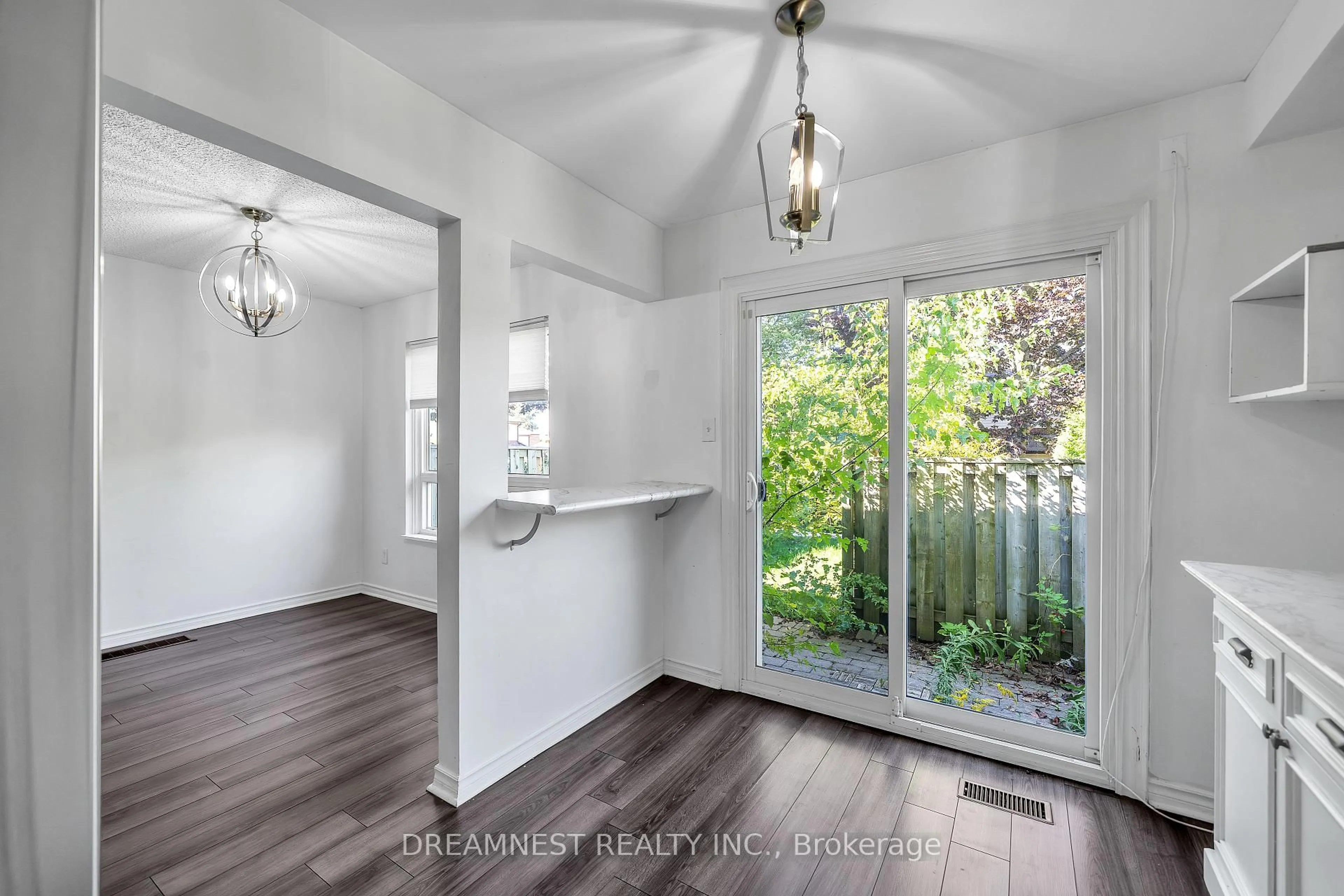 Indoor entryway for 31 Parker Cres #17, Ajax Ontario L1S 3R4