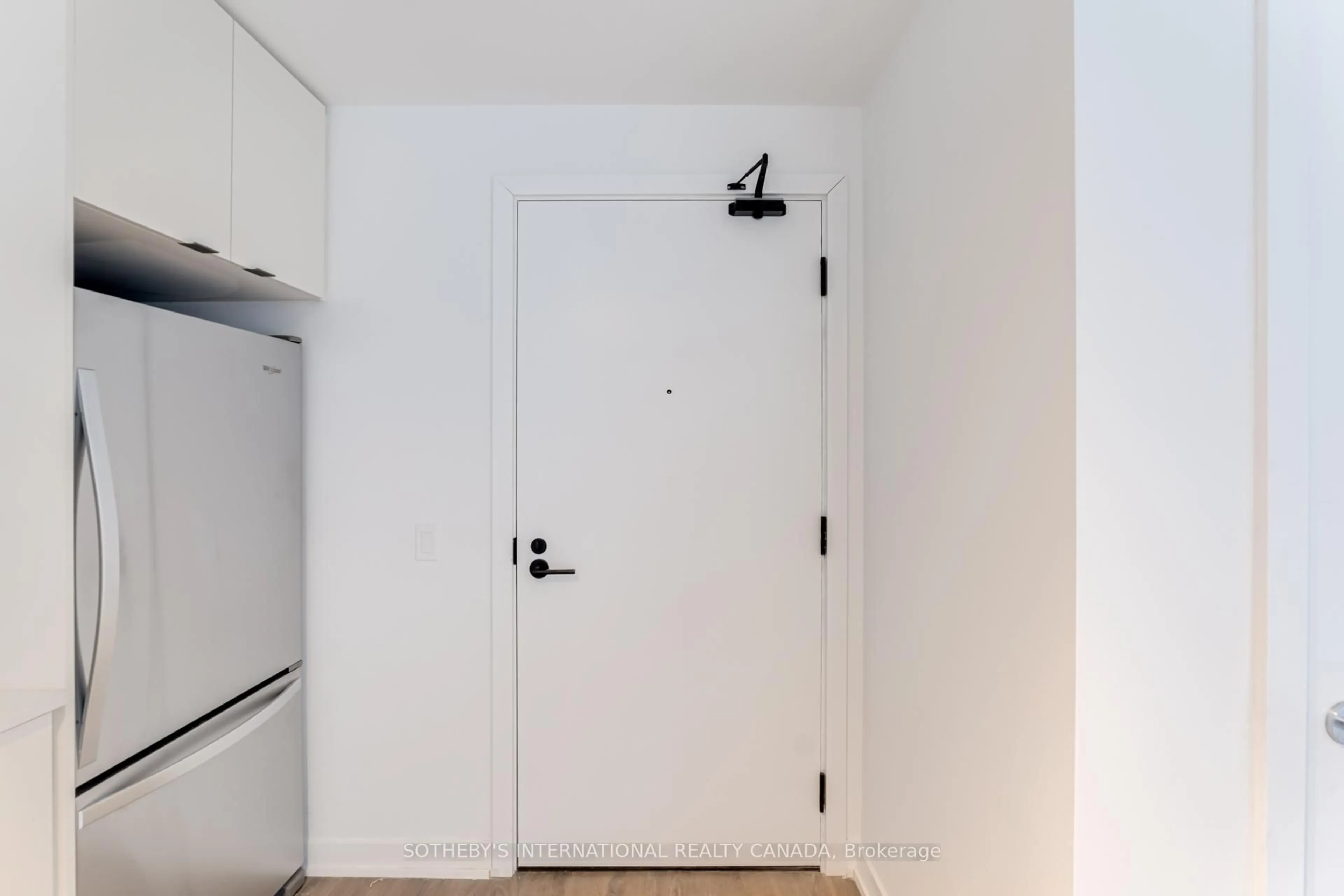 Indoor entryway for 1612 Charles St #139 C, Whitby Ontario L1N 0P3