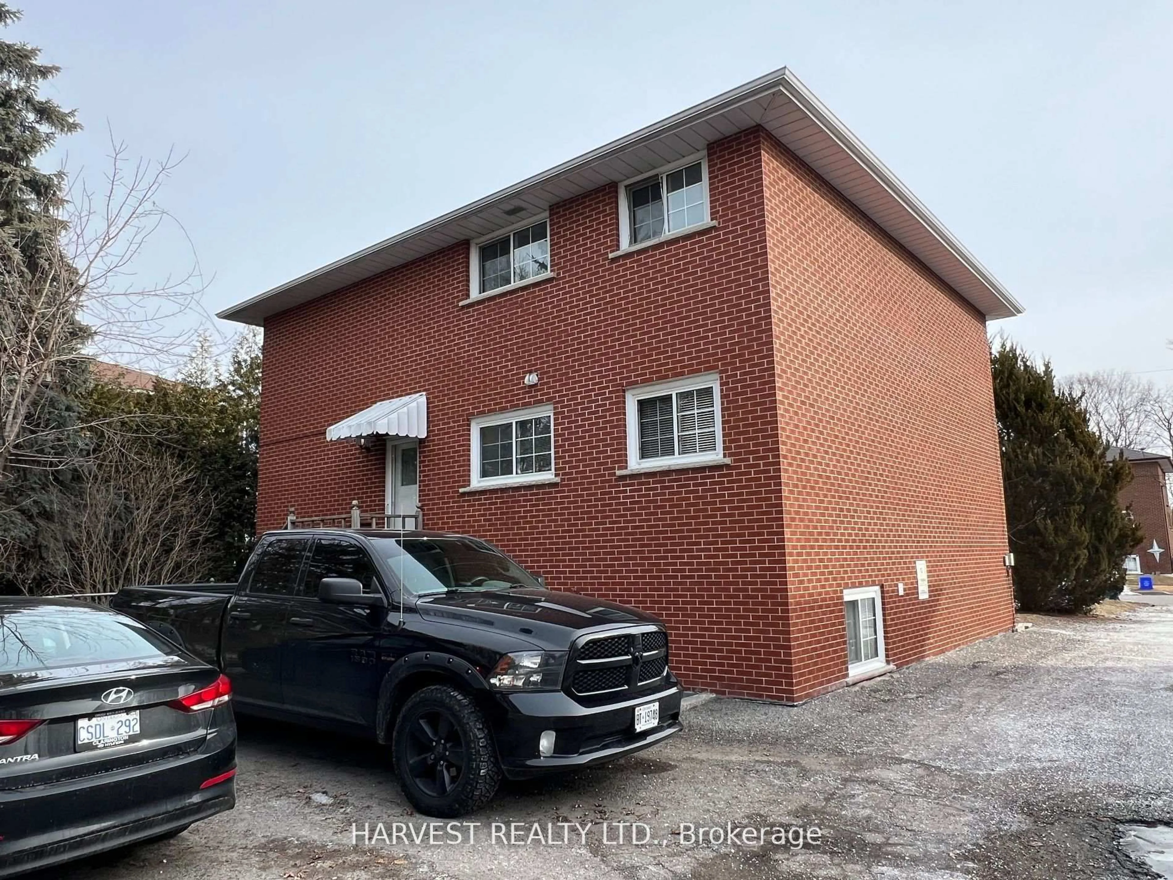Home with brick exterior material, street for 326 Surrey Dr, Oshawa Ontario L1G 6H1