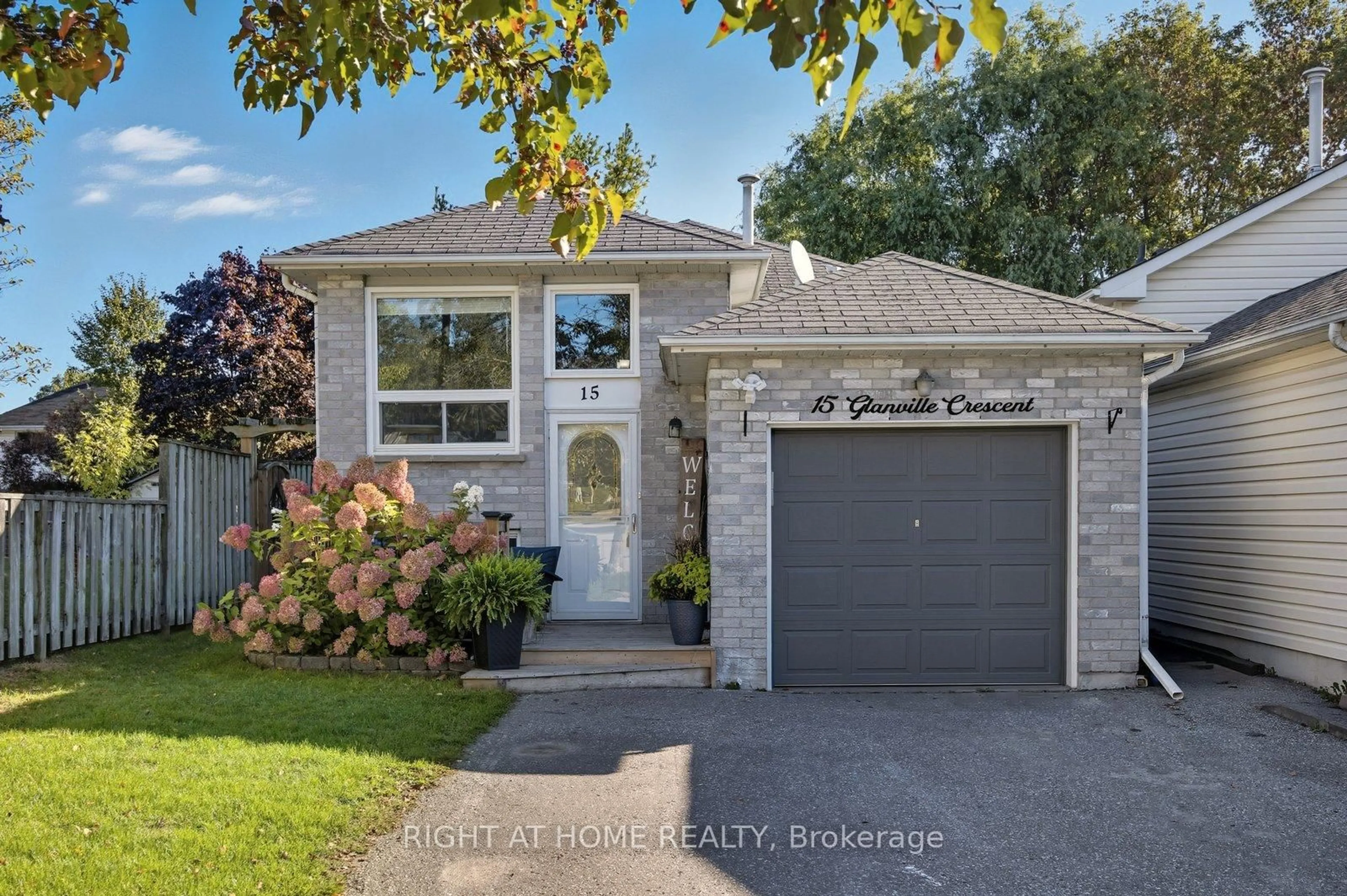 Home with vinyl exterior material, street for 15 Glanville Cres, Clarington Ontario L1C 4L7