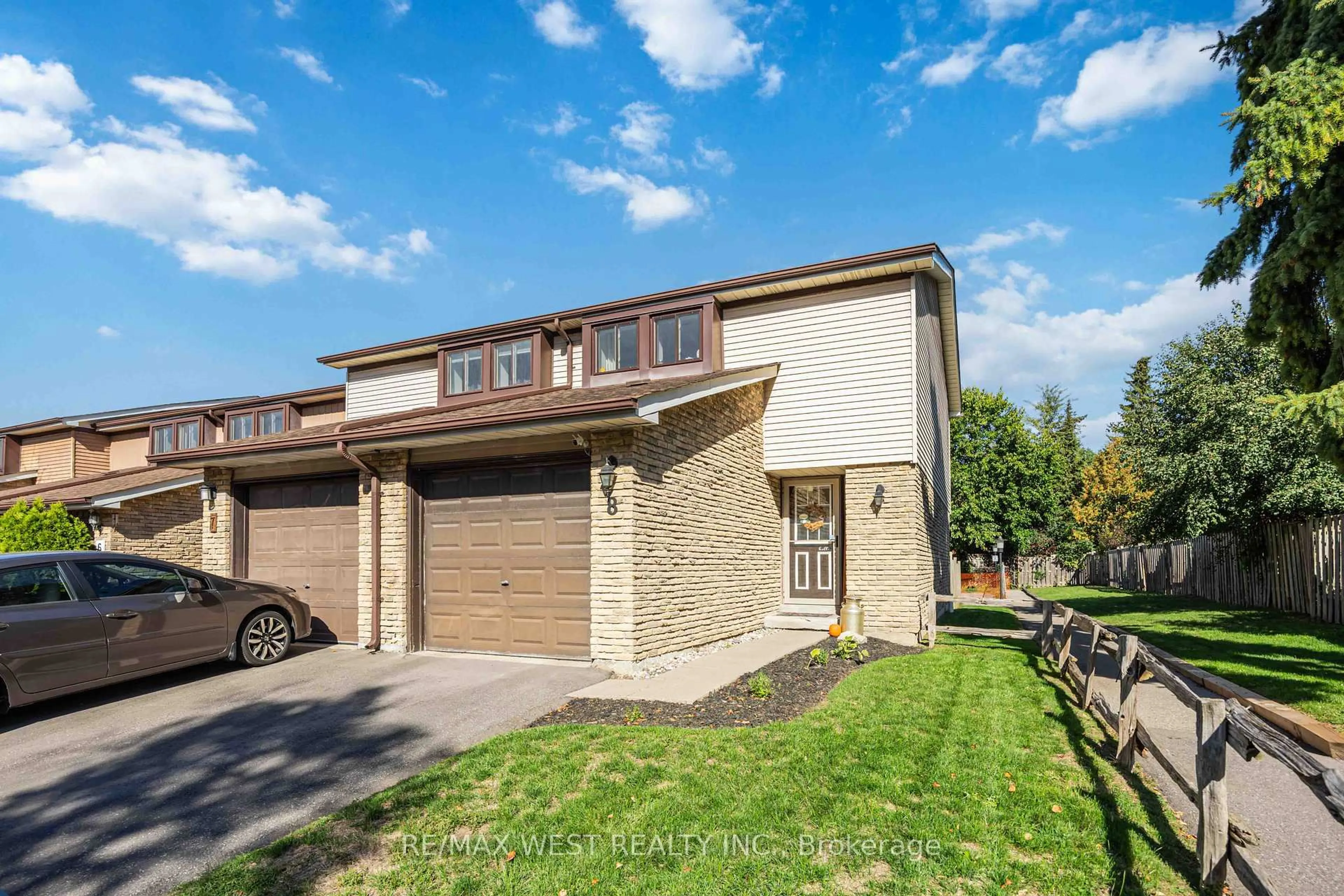 Home with brick exterior material, street for 221 Ormond Dr #E8, Oshawa Ontario L1G 6T7