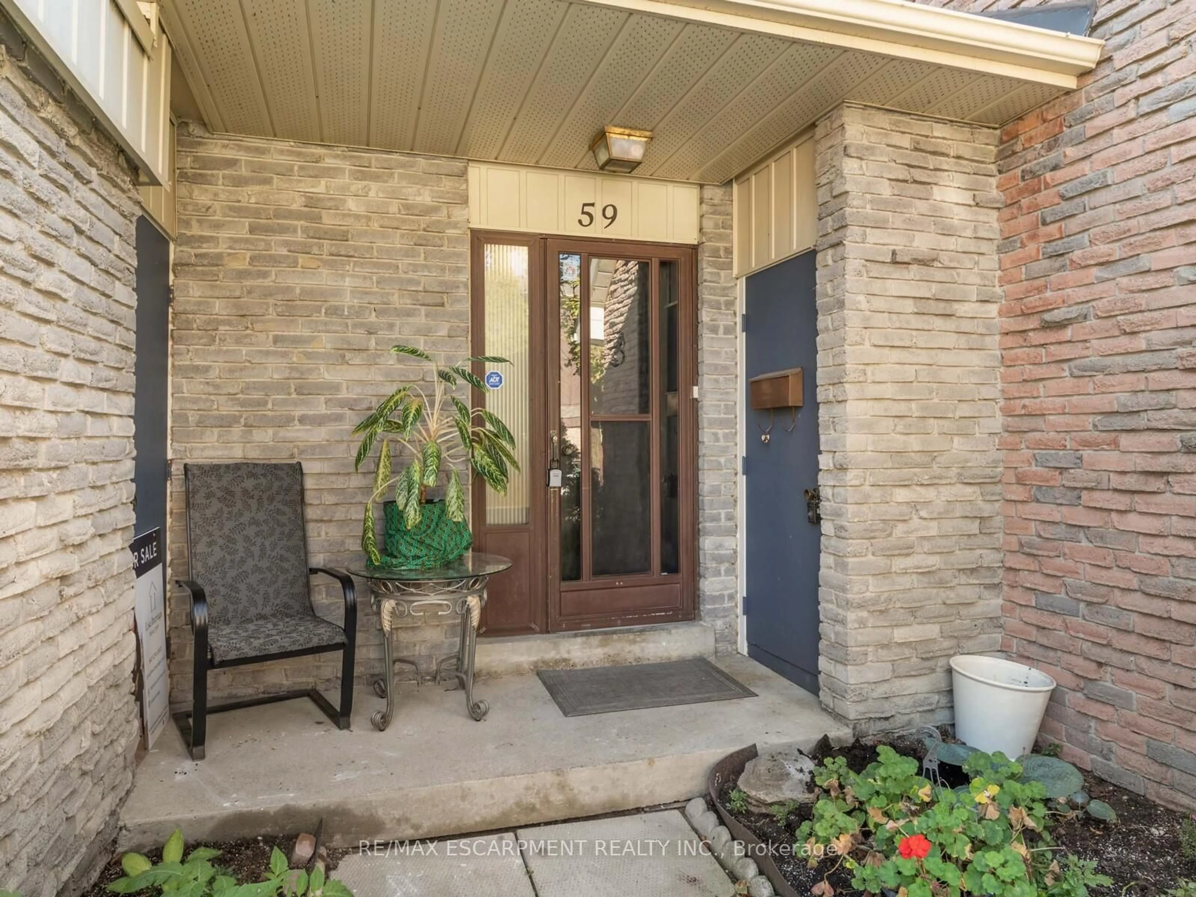 Indoor entryway for 331 Military Tr #59, Toronto Ontario M1E 4E3