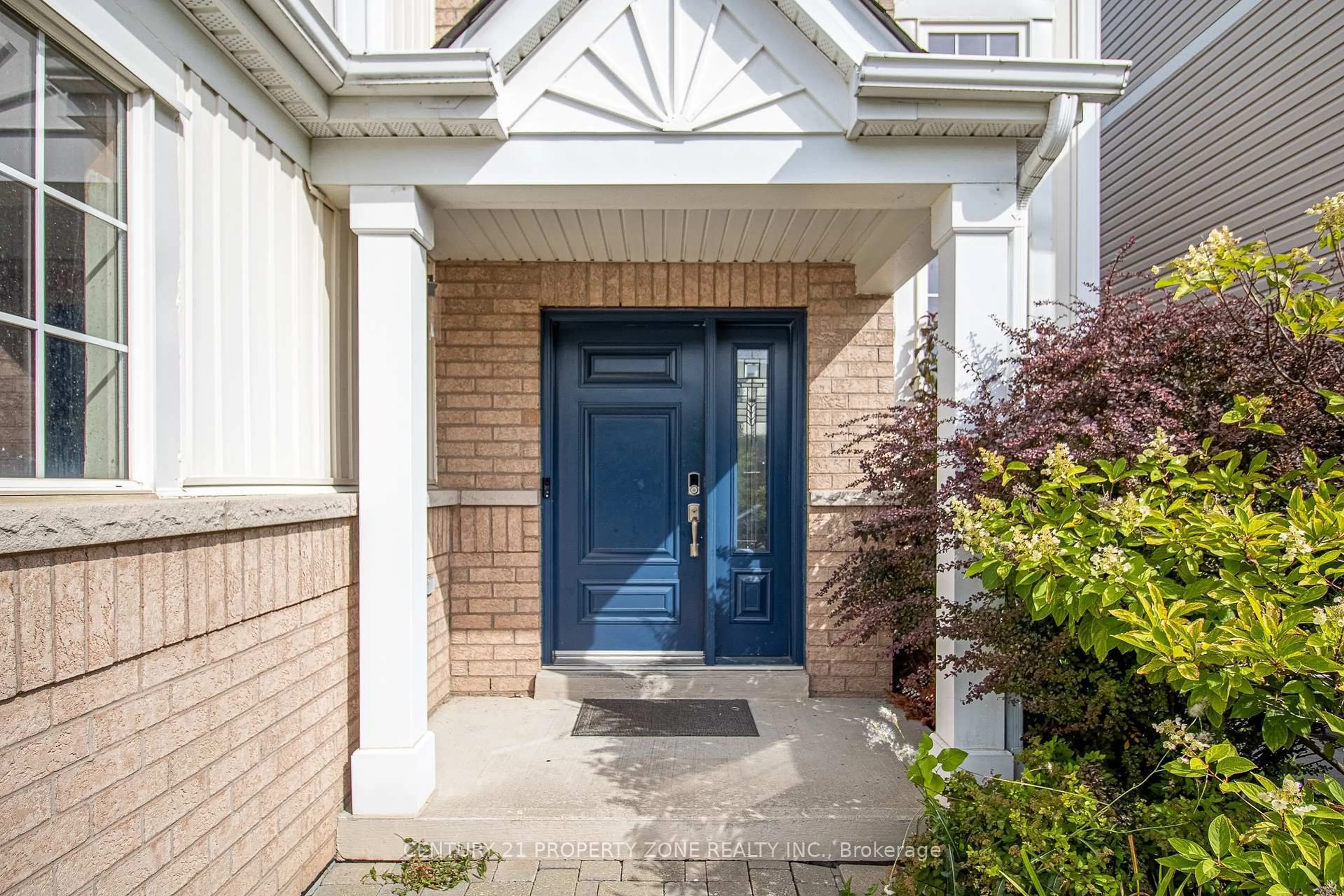 Indoor entryway for 1199 Meath Dr, Oshawa Ontario L1K 0G3