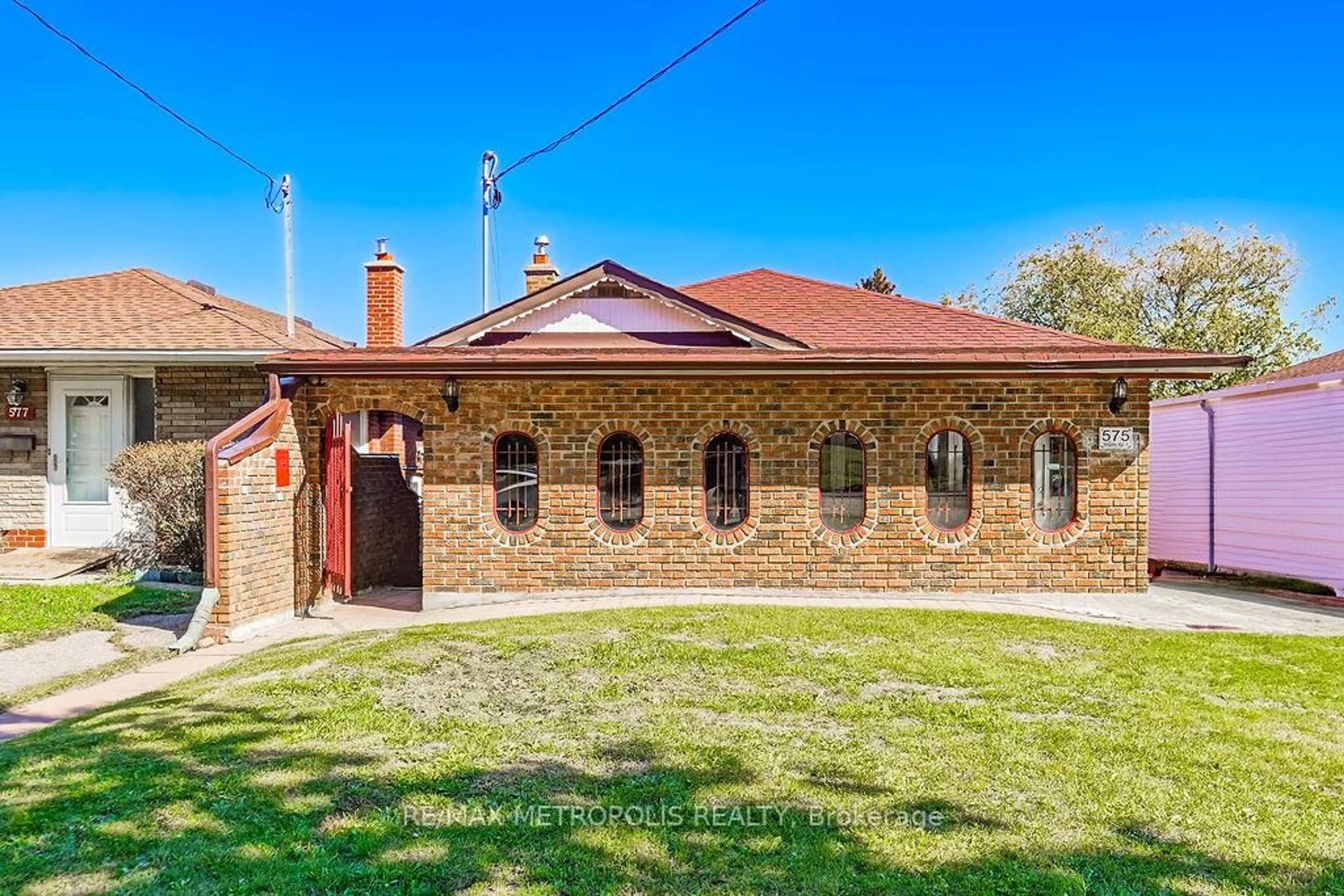 Home with brick exterior material, building for 575 Bellamy Rd, Toronto Ontario M1H 1G6