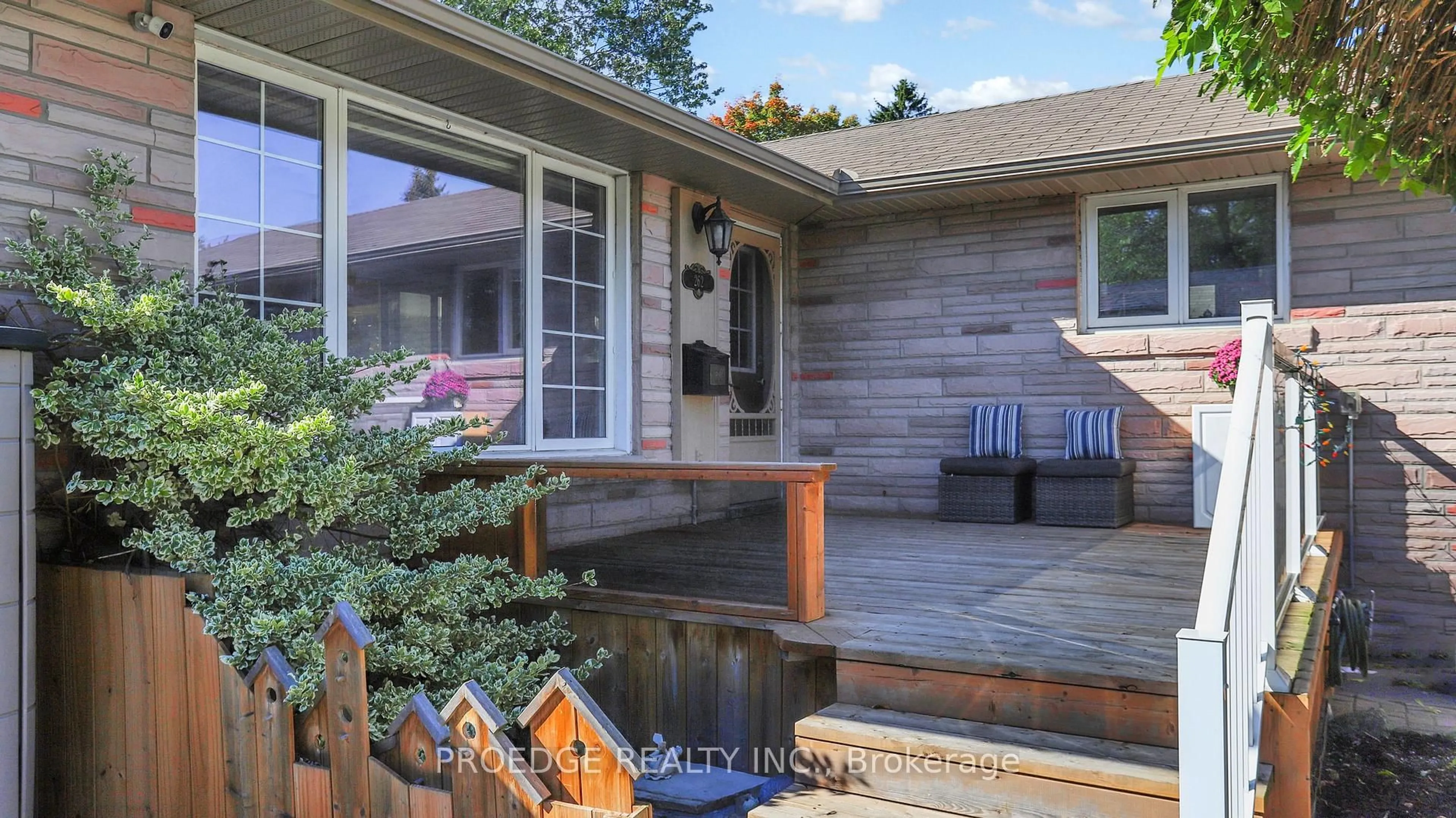 Unknown for 262 Randall Cres, Toronto Ontario M1M 3K4