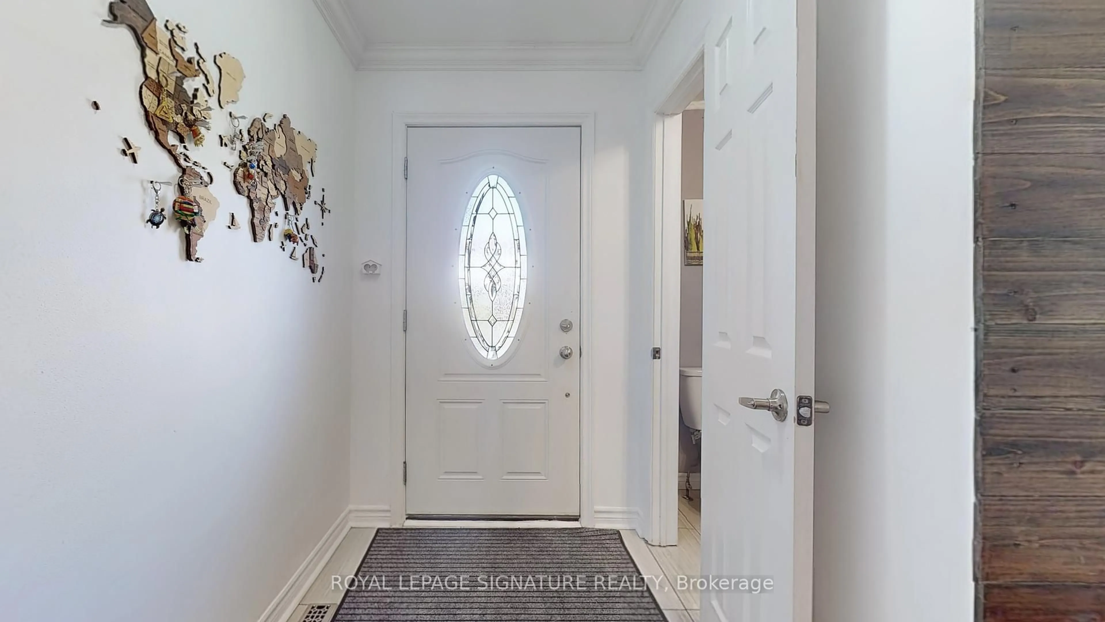 Indoor entryway for 21 Jenkins Lane #22, Ajax Ontario L1S 3N7