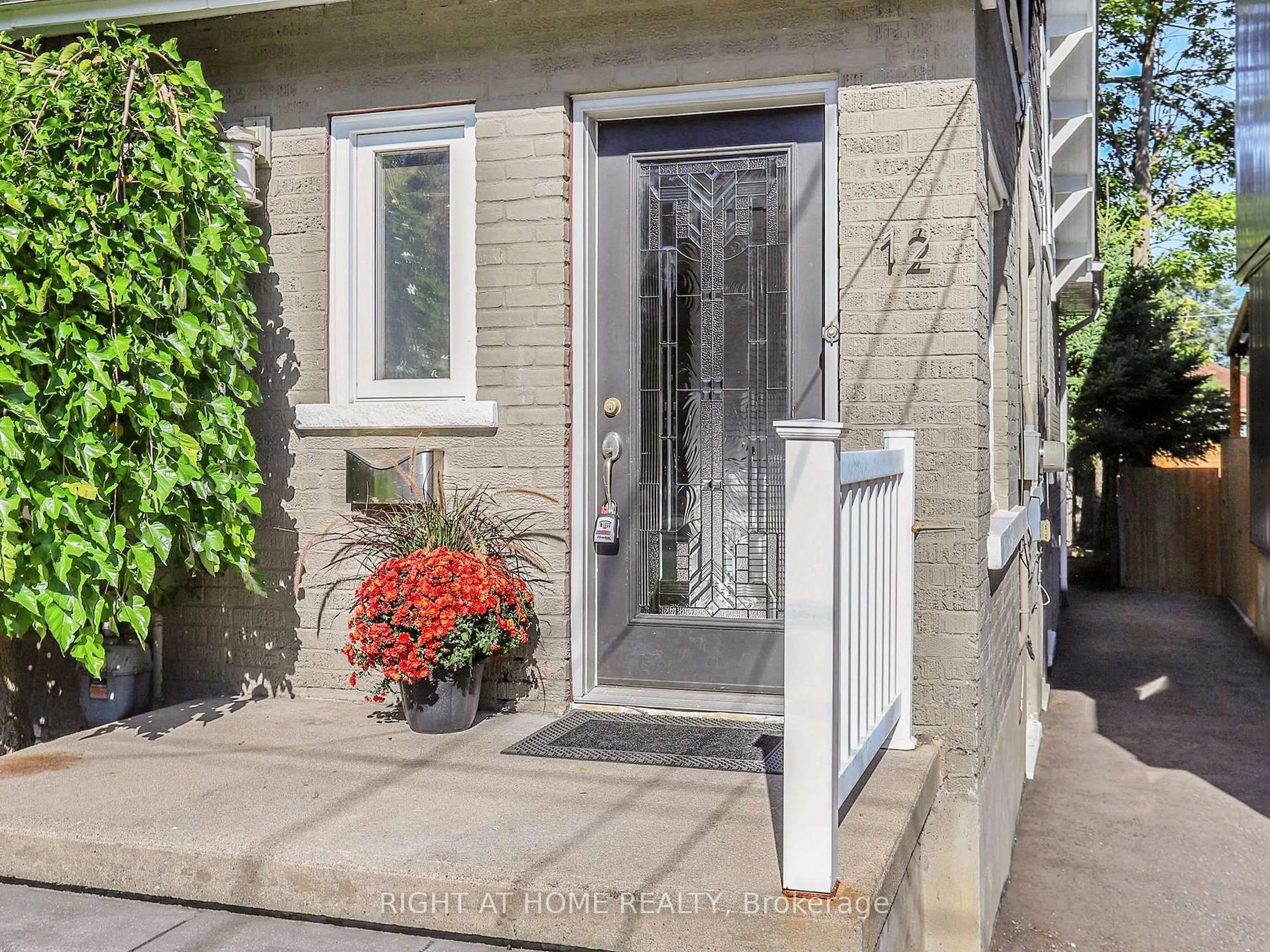 Indoor entryway for 12 Westbrook Ave, Toronto Ontario M4C 2G2